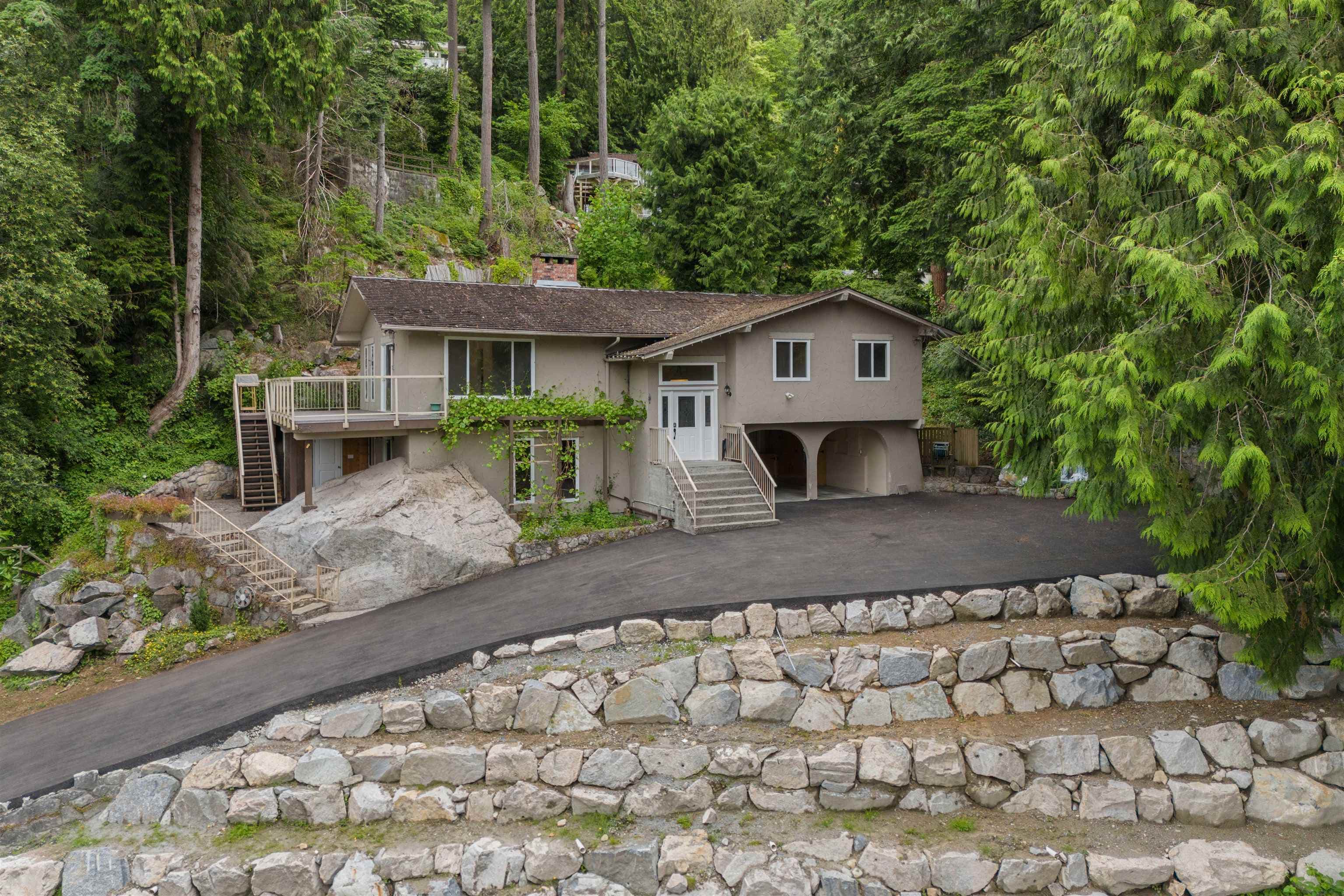 3849 Bayridge Avenue, West Vancouver