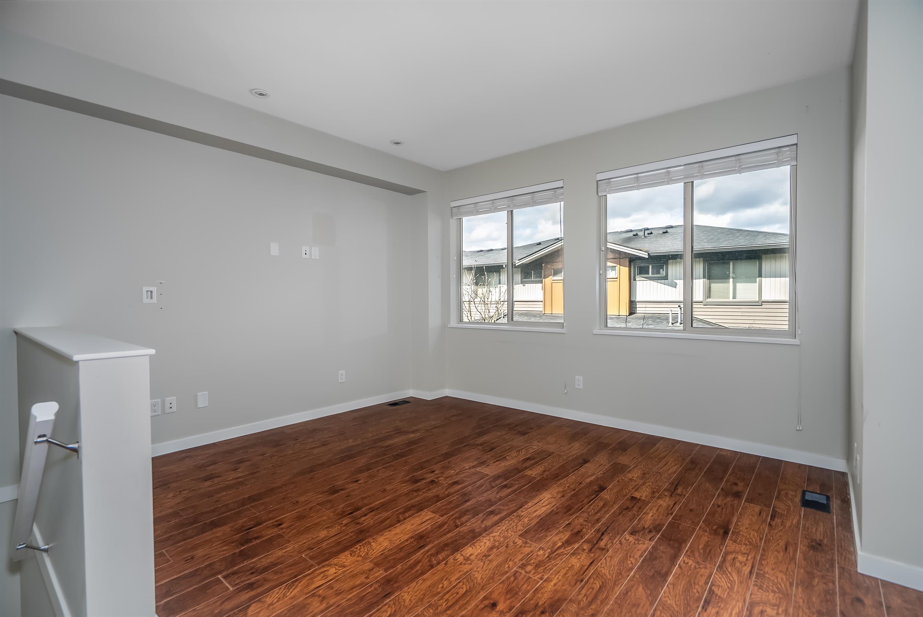35 - 34248 King Road, Abbotsford, V2S 0B1 — photo 2
