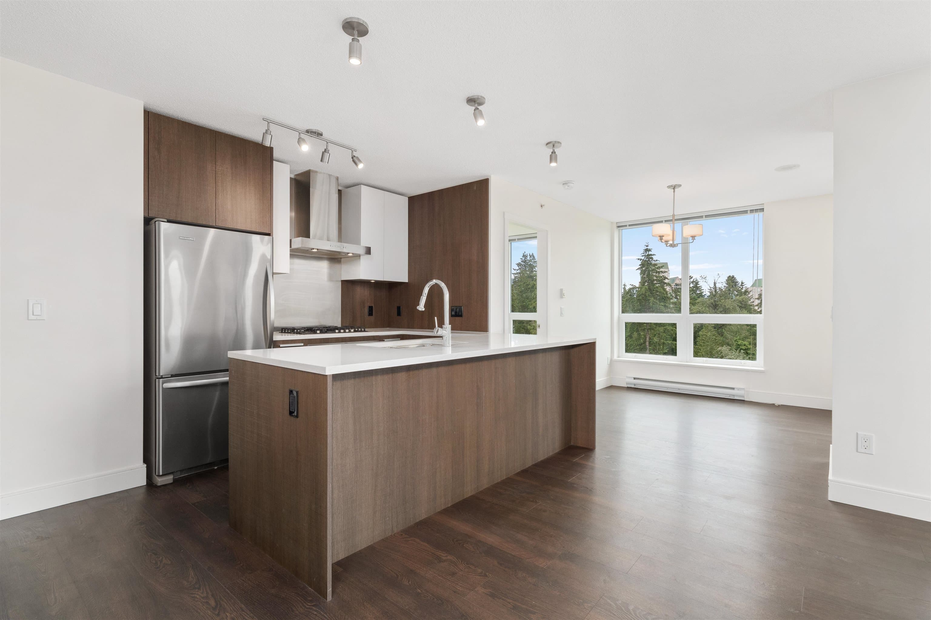 1105 - 3007 Glen Drive, Coquitlam, V3B 0L8 — photo 3