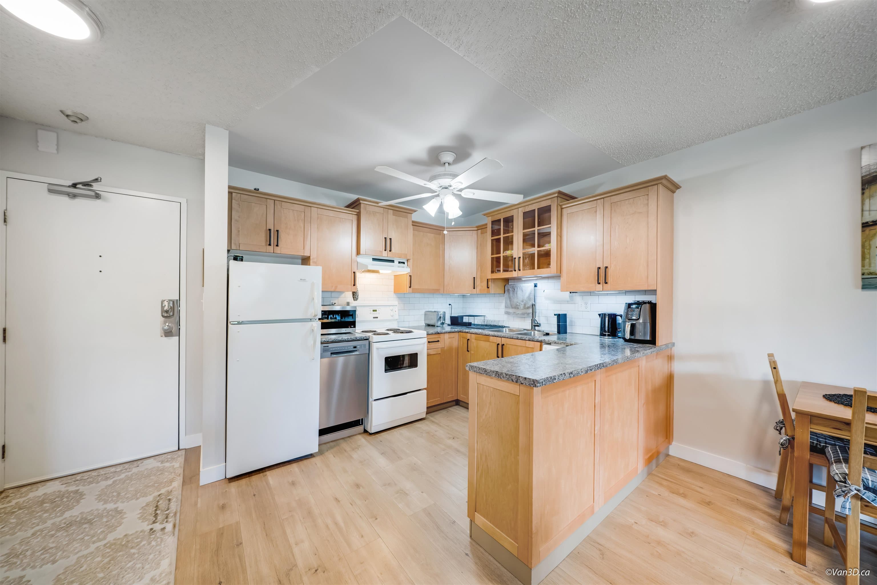 307 - 1122 King Albert Avenue, Coquitlam, V3J 1X7 — photo 4