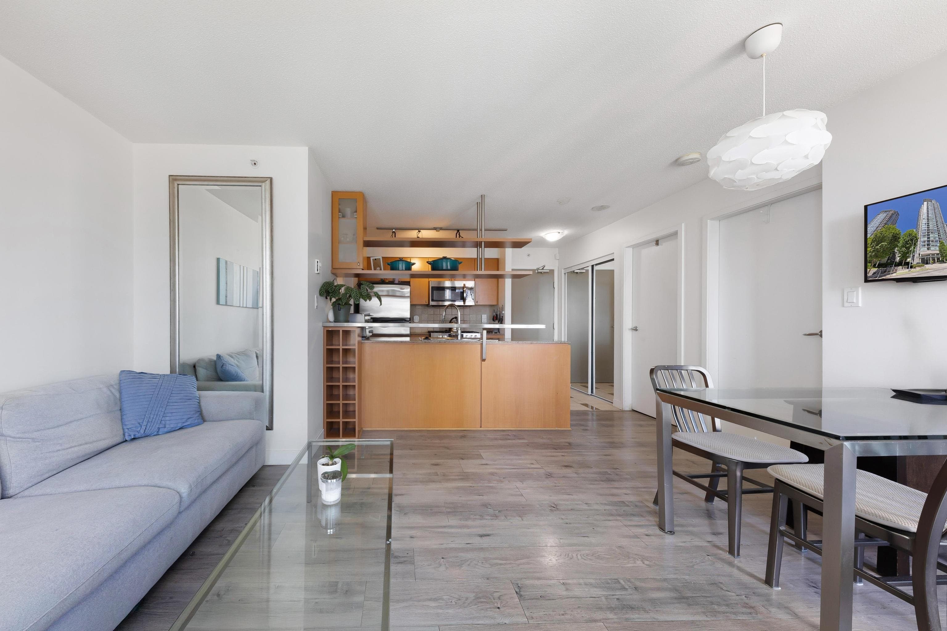 1607 - 1495 Richards Street, Vancouver, V6Z 3E3 — photo 5
