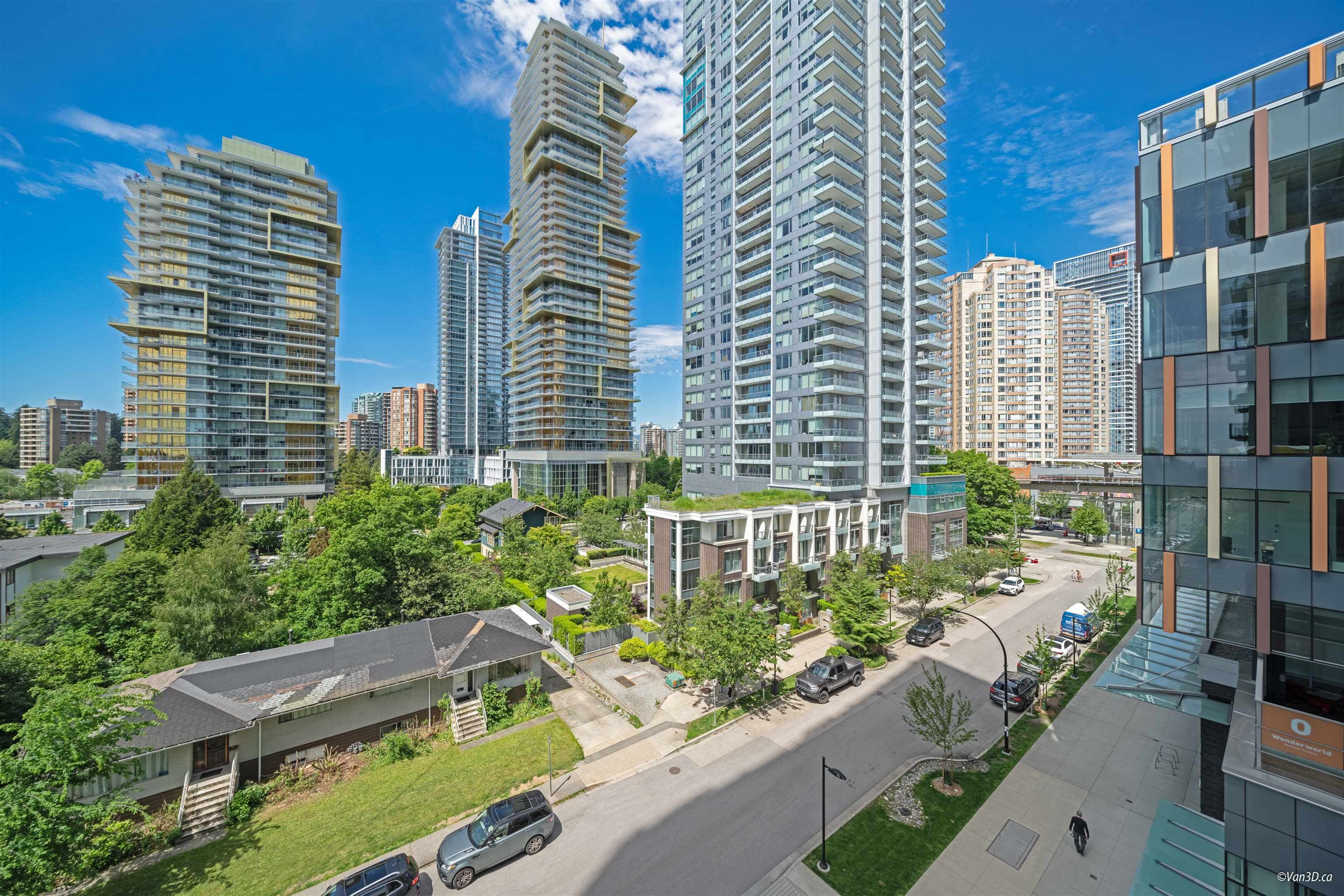606 - 6398 Silver Avenue, Burnaby, V5H 0K7 — photo 1