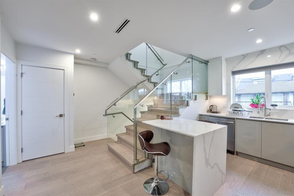 1204 Kaslo Street, Vancouver, V5K 3Z7 — photo 5