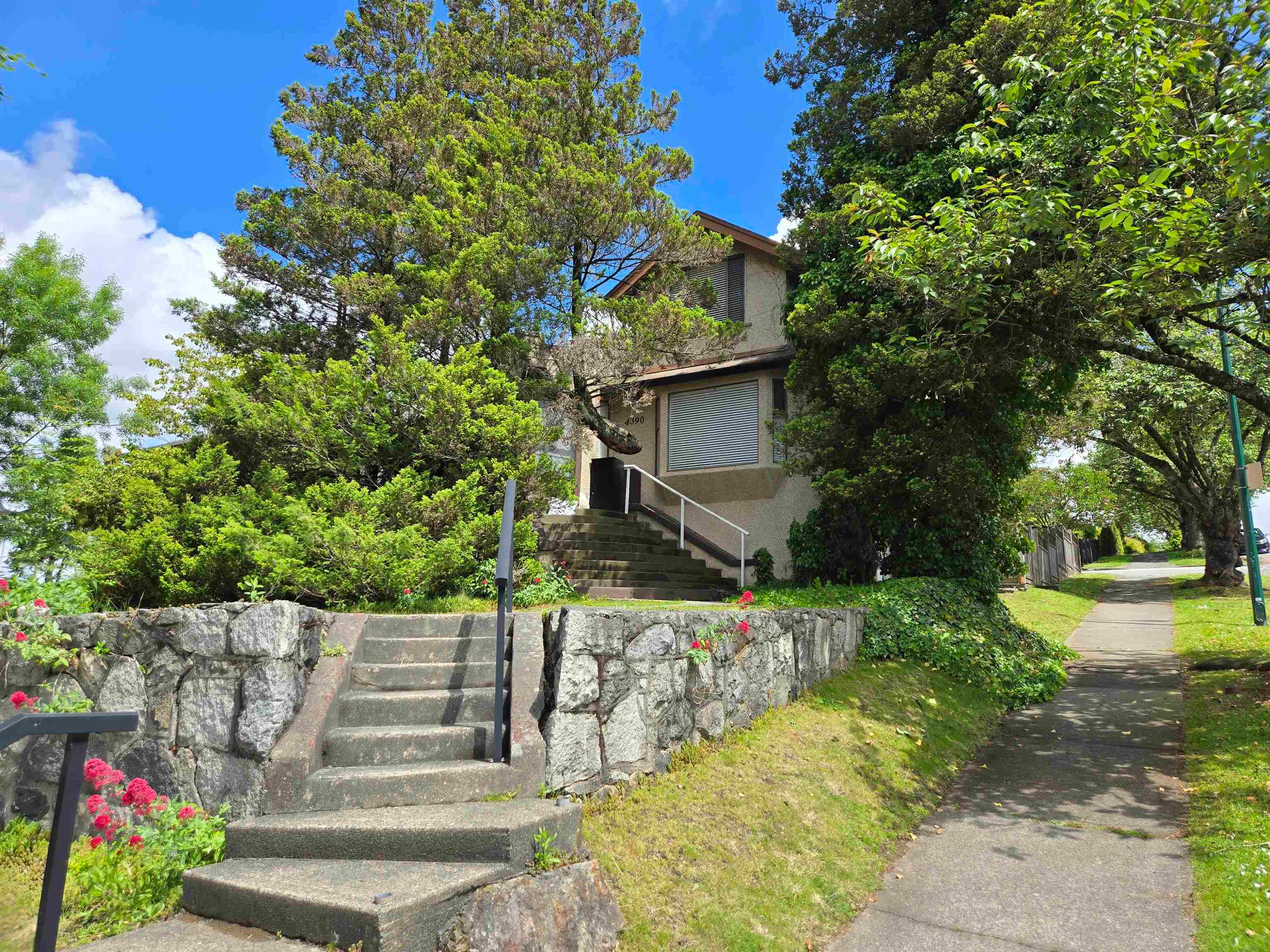 4390 Nanaimo Street, Vancouver, V5N 5J1 — photo 2