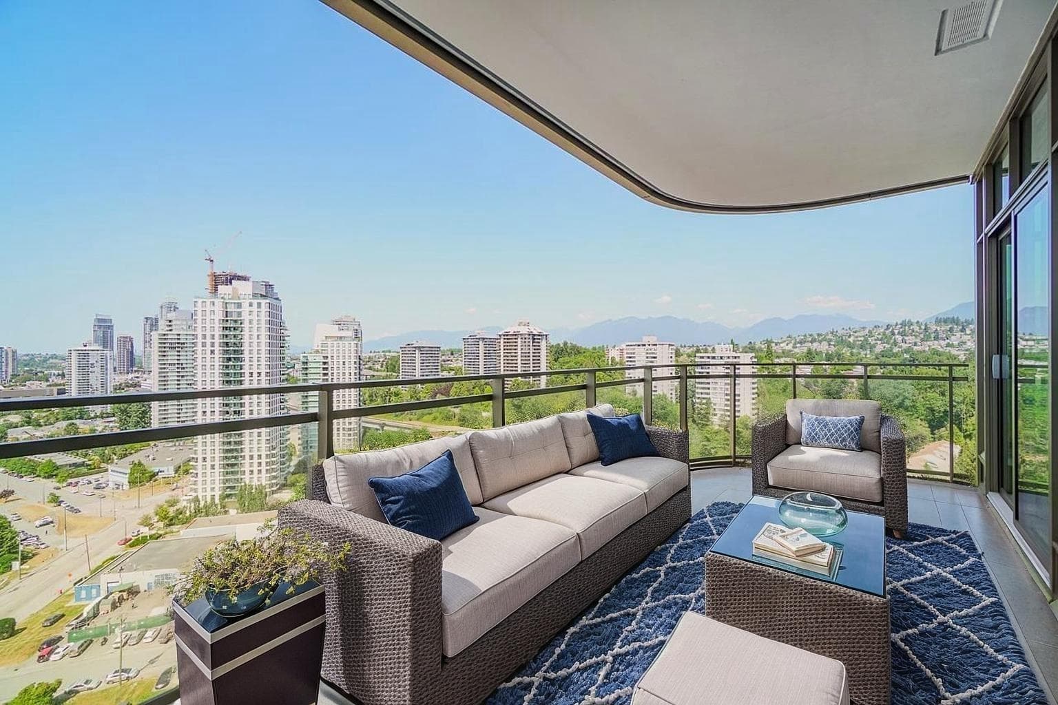 2408 - 5333 Goring Street, Burnaby, V5B 0B6 — photo 3