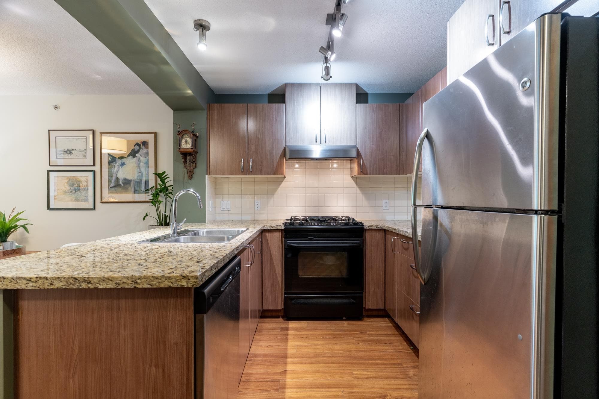 411 - 3082 Dayanee Springs Boulevard, Coquitlam, V3E 0A3 — photo 5