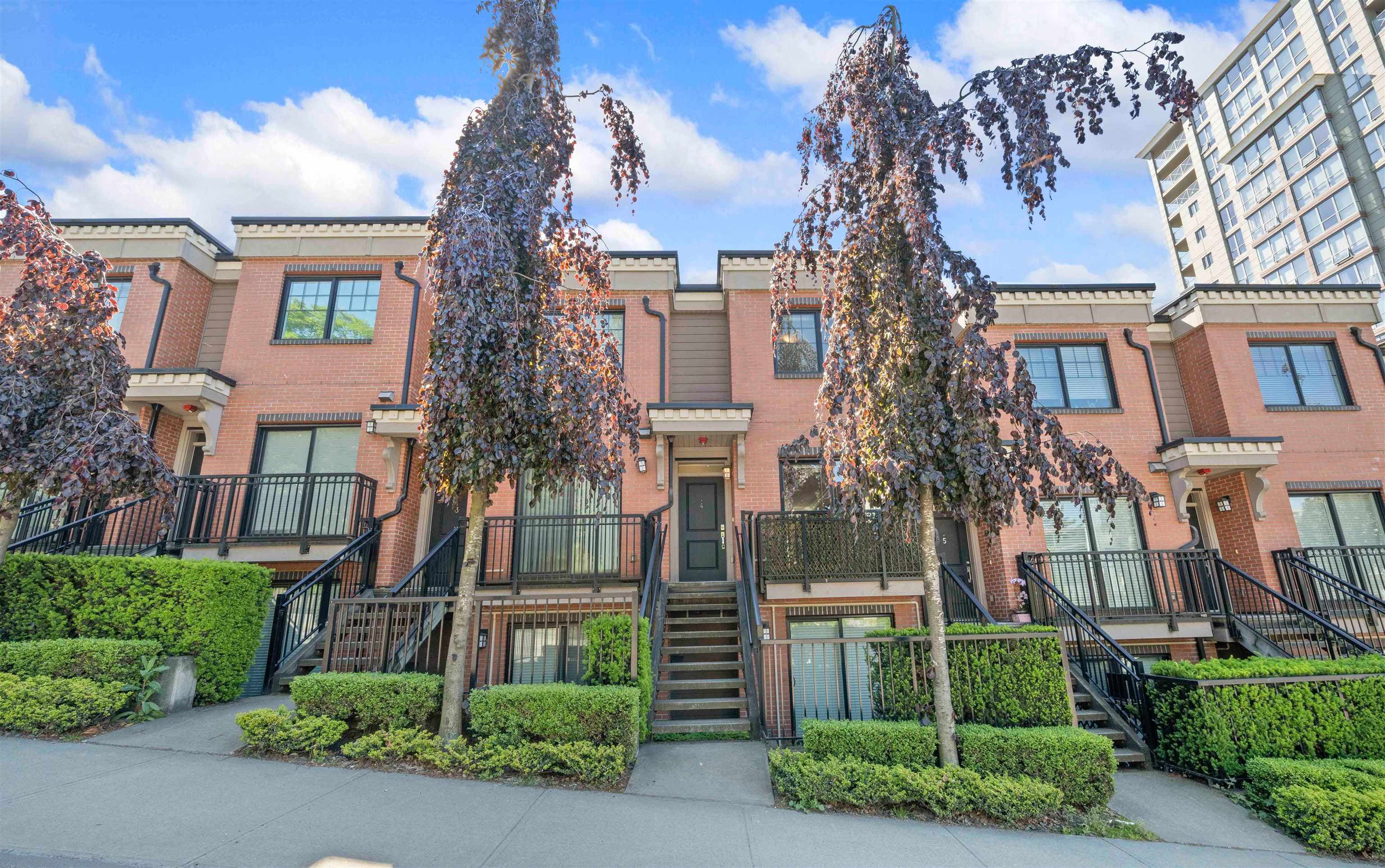 4 - 838 Royal Avenue, New Westminster, V3M 1J9 — photo 1