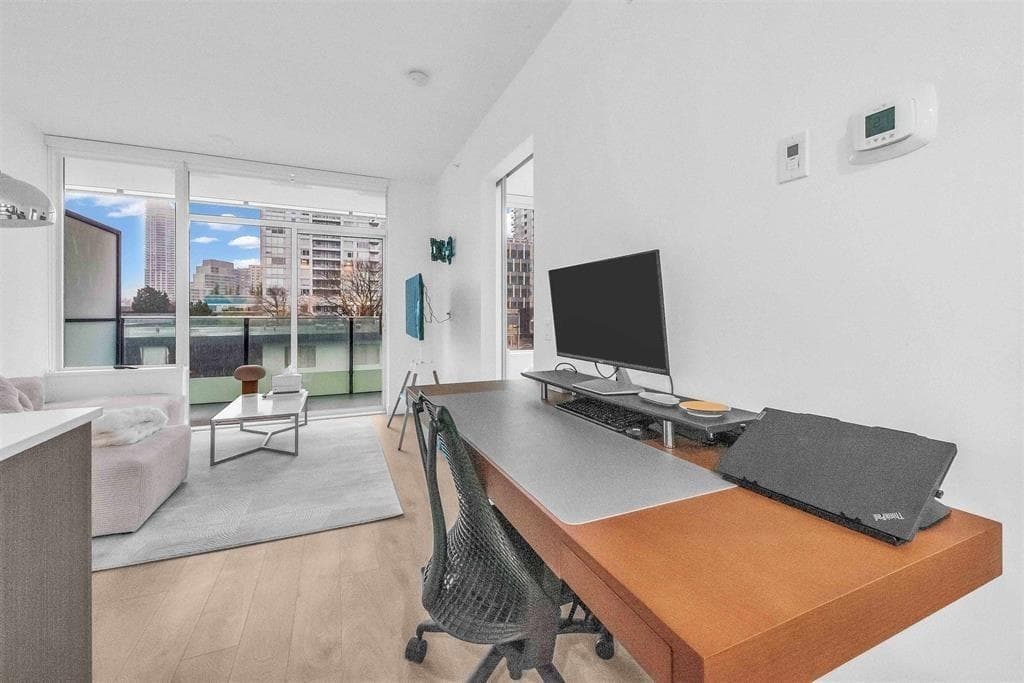 401 - 6463 Silver Avenue, Burnaby, V5H 0K4 — photo 5