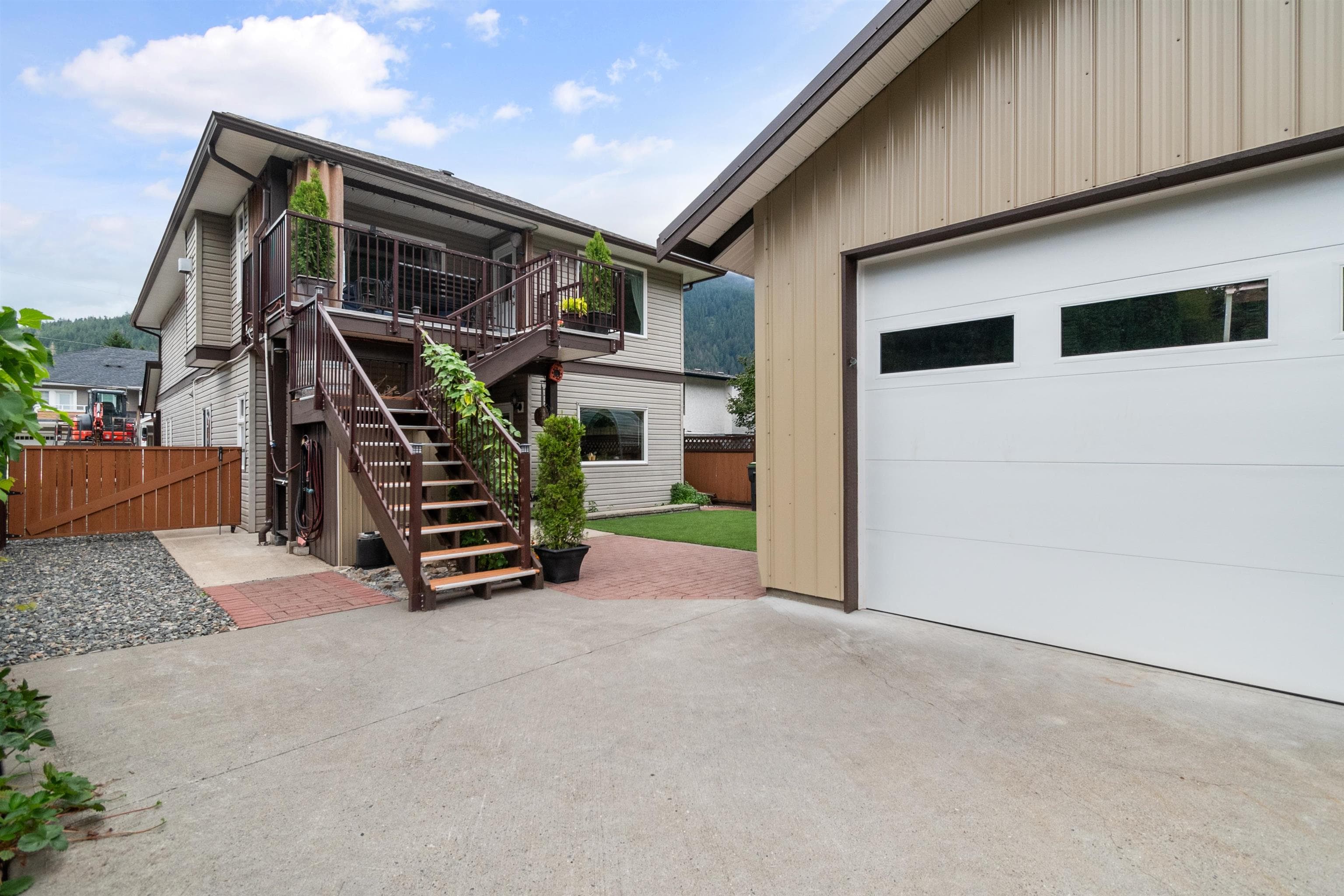 66022 Park Avenue, Hope