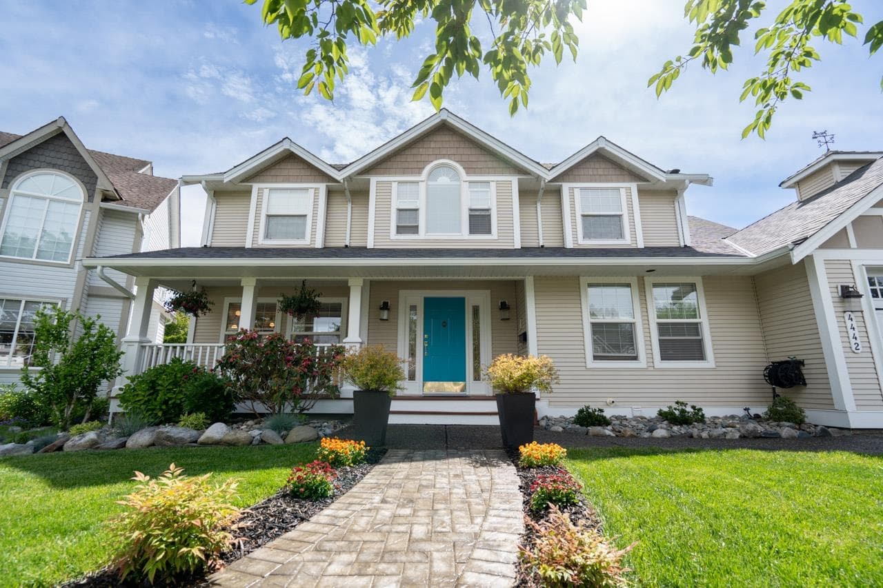 4442 209b Street, Langley, V3A 8Y8 — photo 2