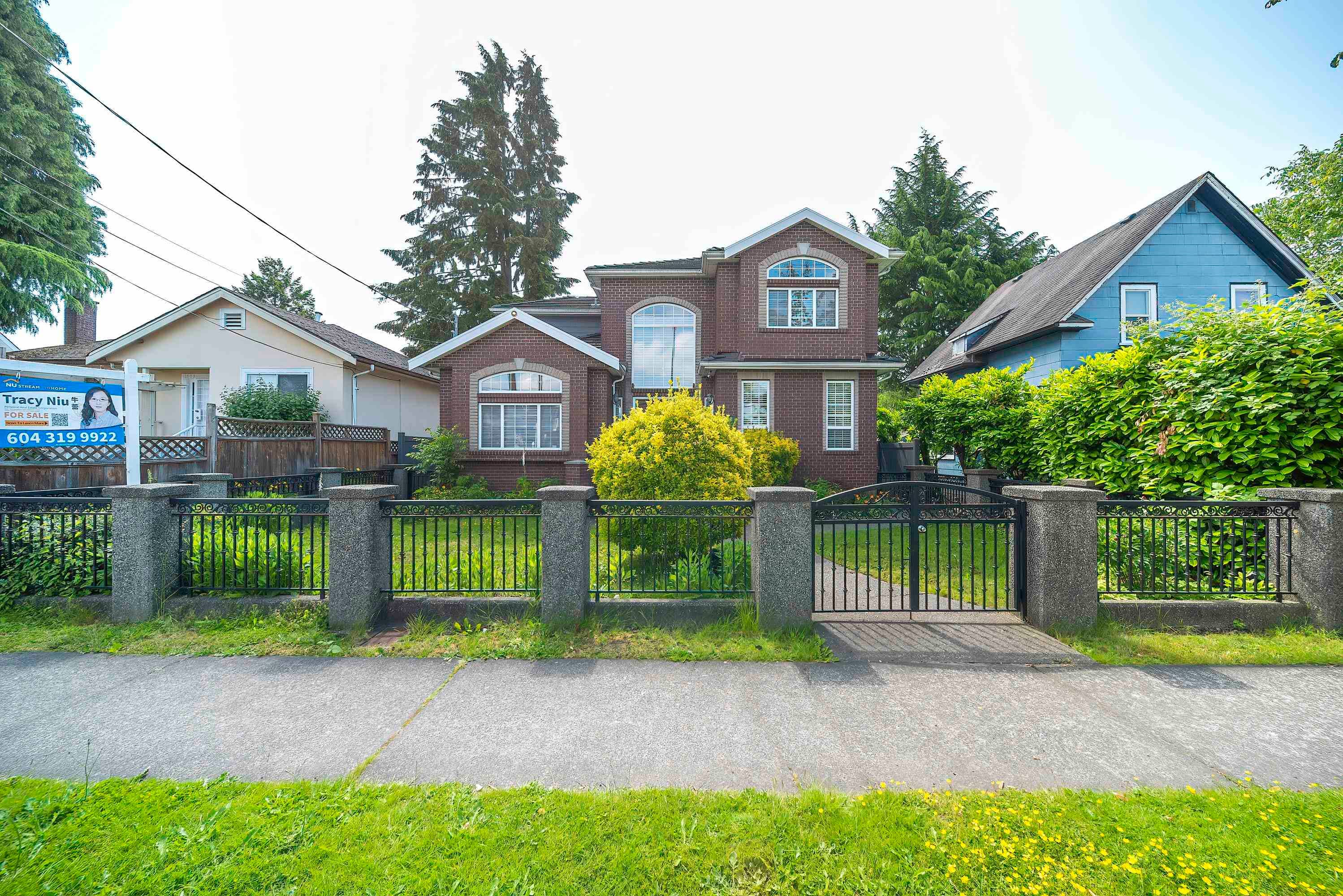 1312 Tenth Avenue, New Westminster