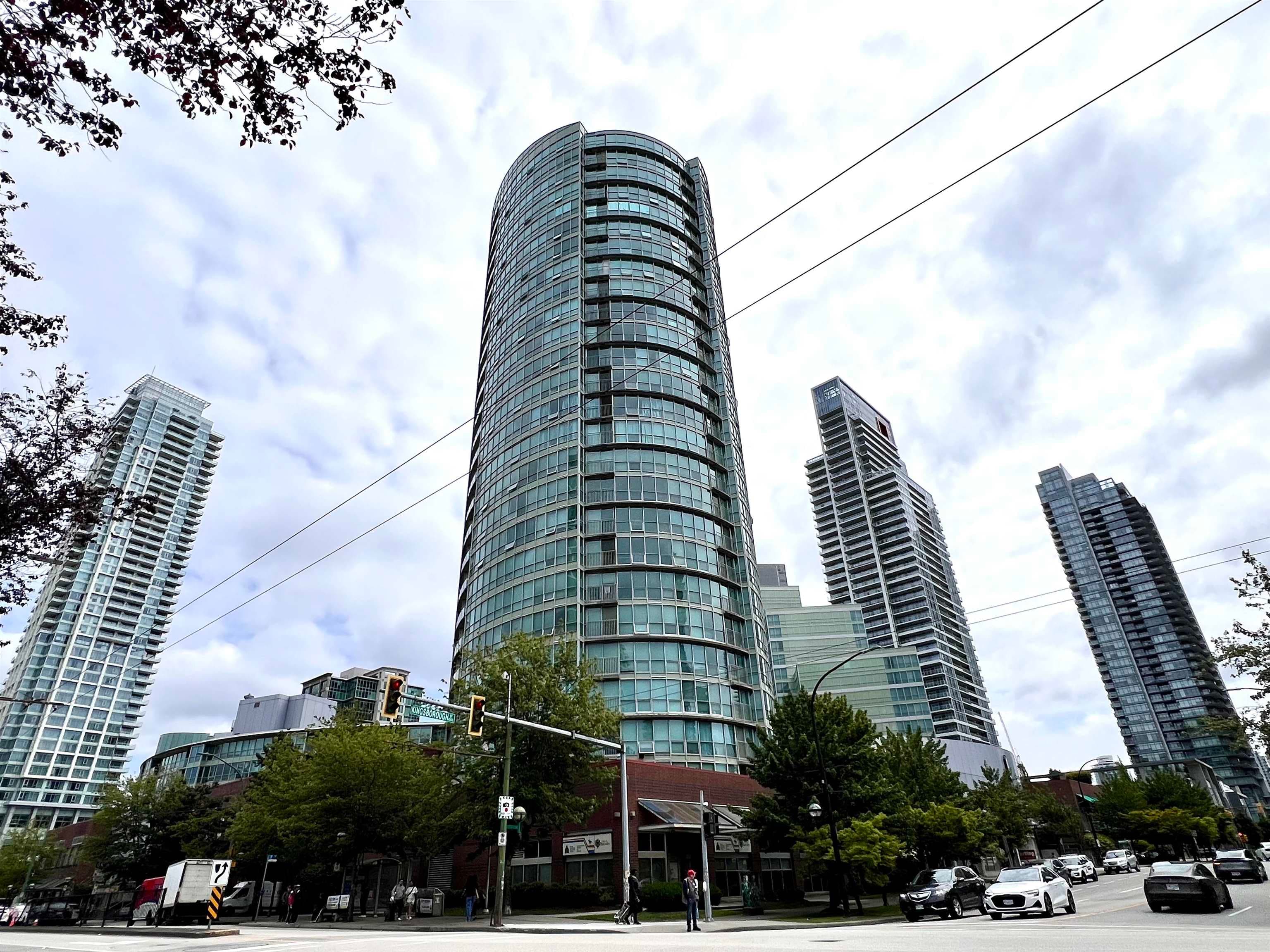 1802 - 6088 Willingdon Avenue, Burnaby, V5H 4V2 — photo 1