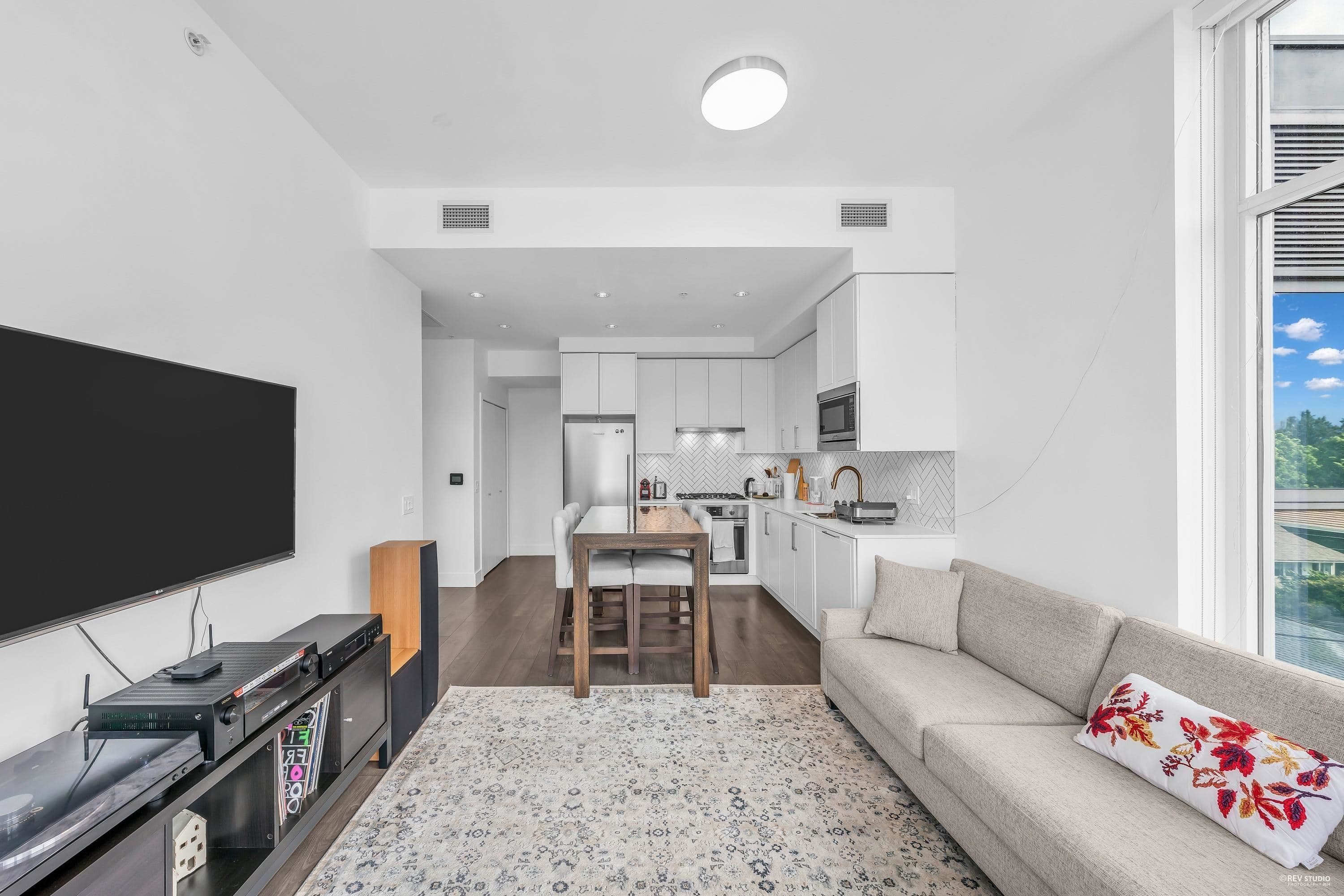 5XX - 2435 Kingsway, Vancouver, V5R 5G8 — photo 3