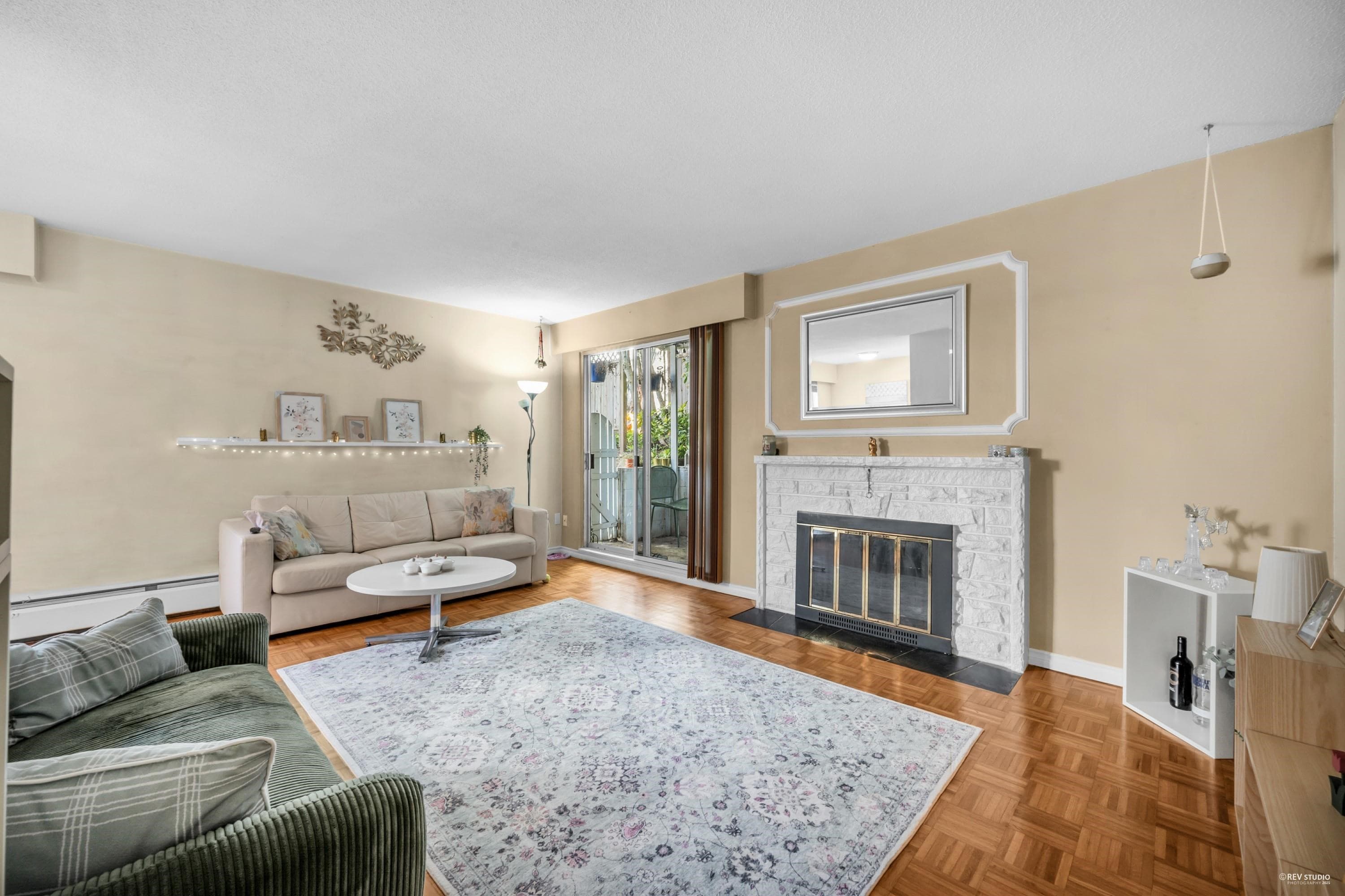 2 - 140 E 20th Street, North Vancouver, V7L 3A4 — photo 2