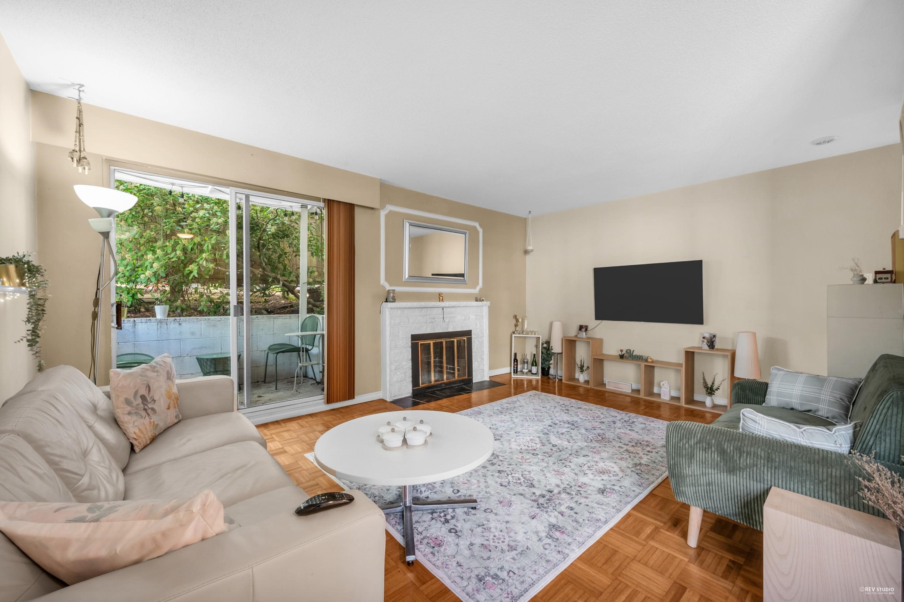 2 - 140 E 20th Street, North Vancouver
