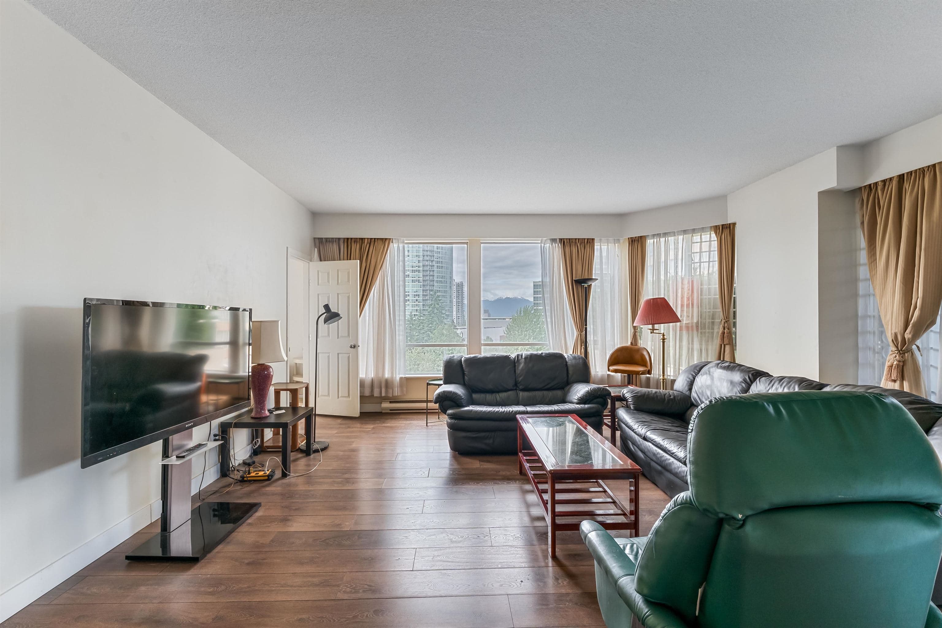 402 - 6240 Mckay Avenue, Burnaby, V5H 4L8 — photo 5
