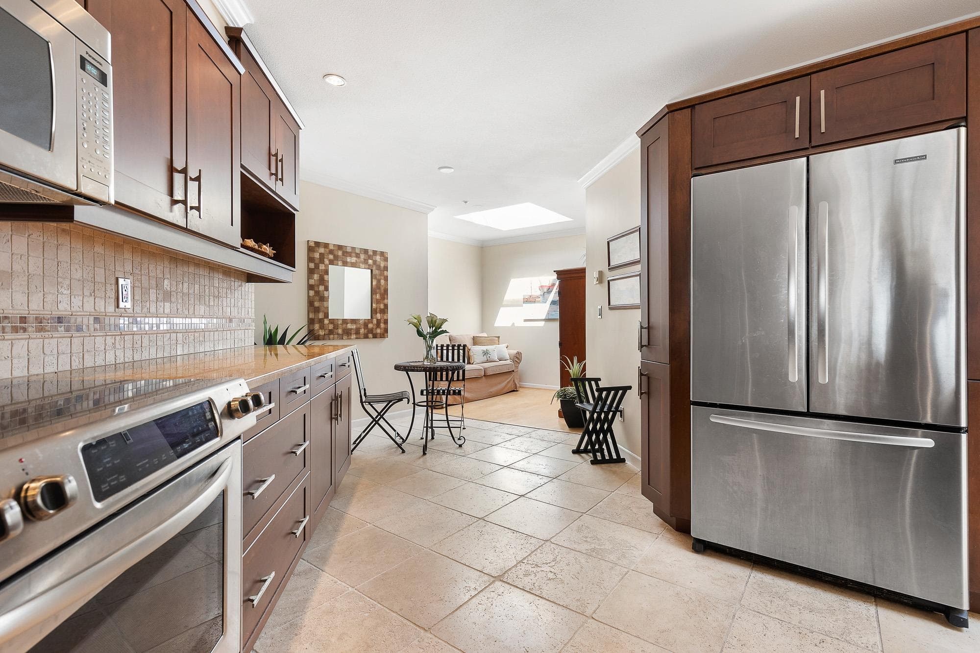 301 - 14965 Marine Drive, White Rock, V4B 1C3 — photo 5