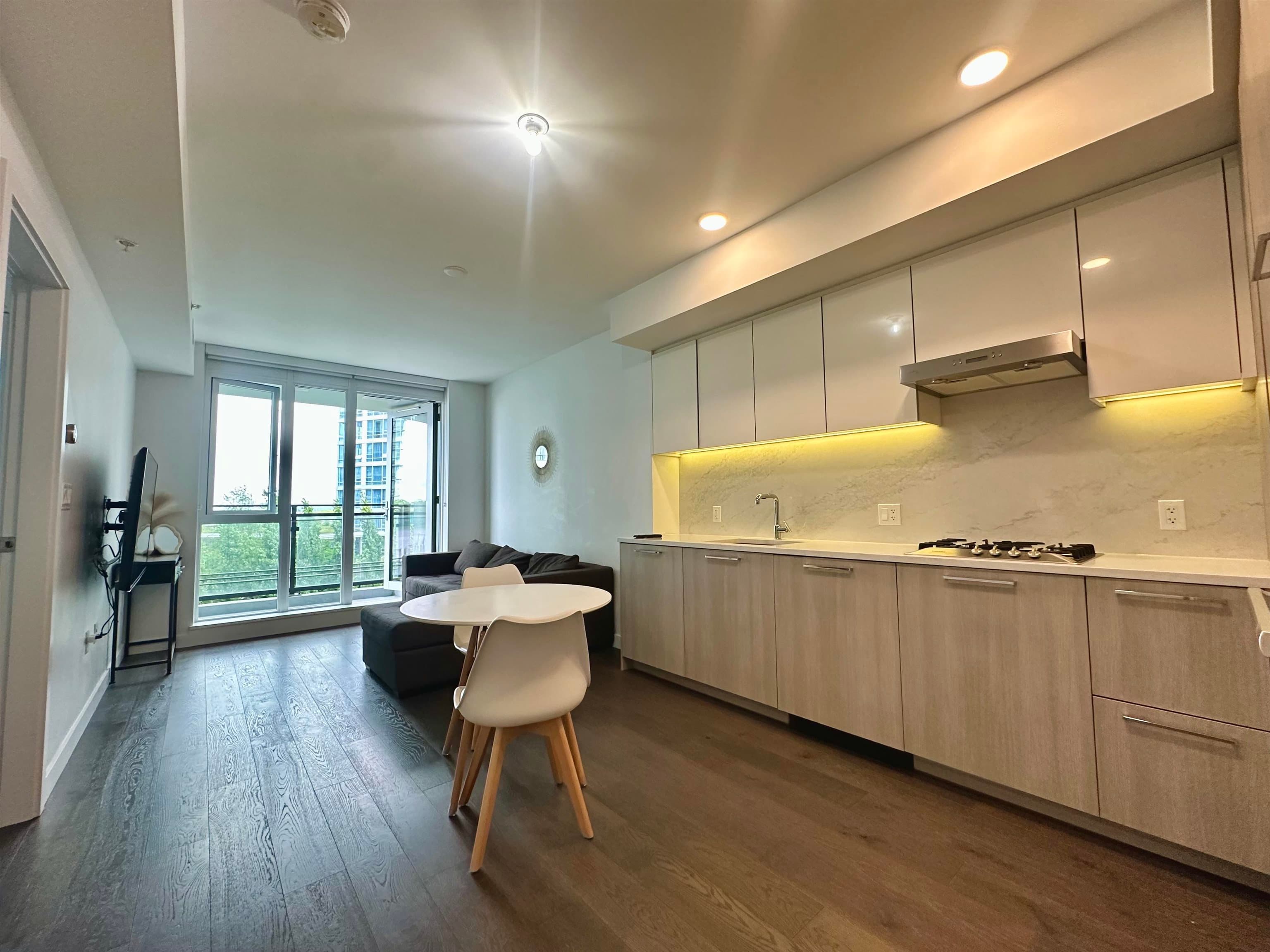 812 - 3200 Corvette Way, Richmond, V6X 0T8 — photo 3