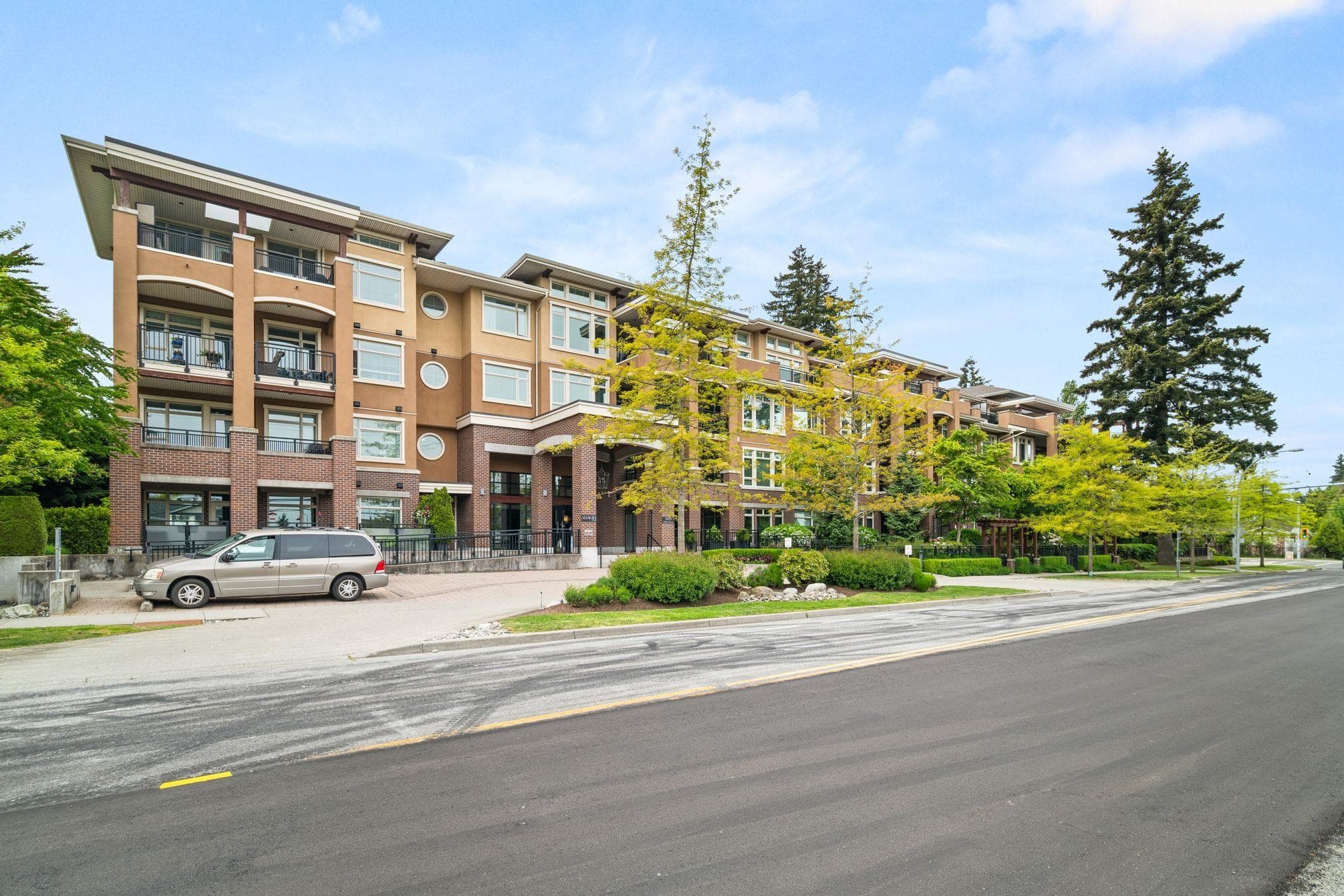 203 - 1975 154 Street, Surrey, V4A 4S2 — photo 2