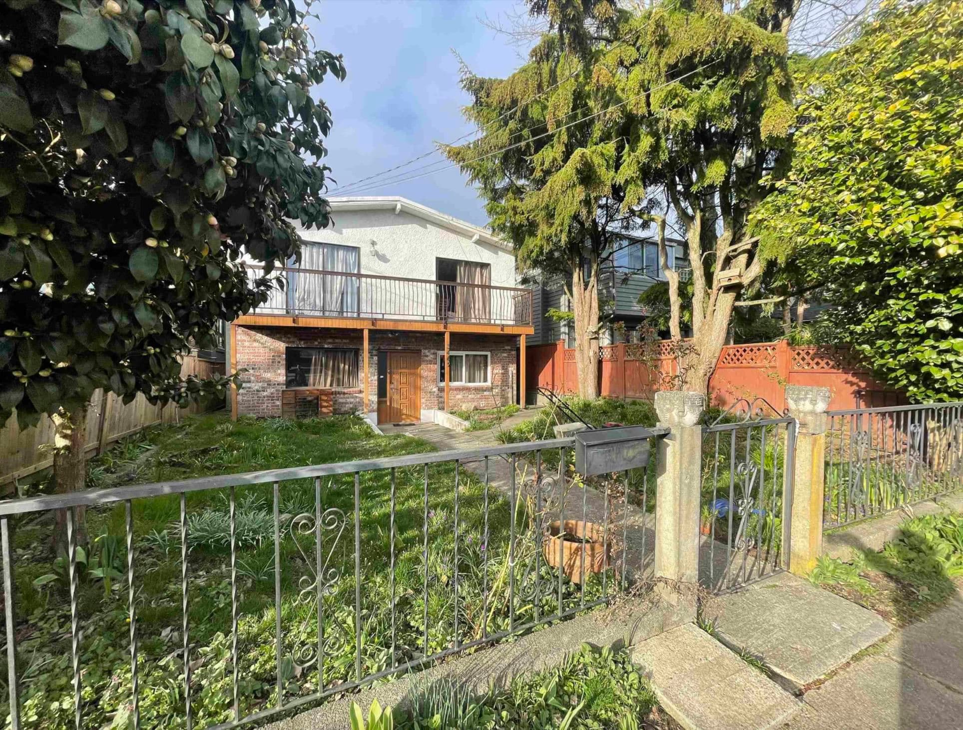 3469 W 8th Avenue, Vancouver, V6R 1Y6 — photo 2