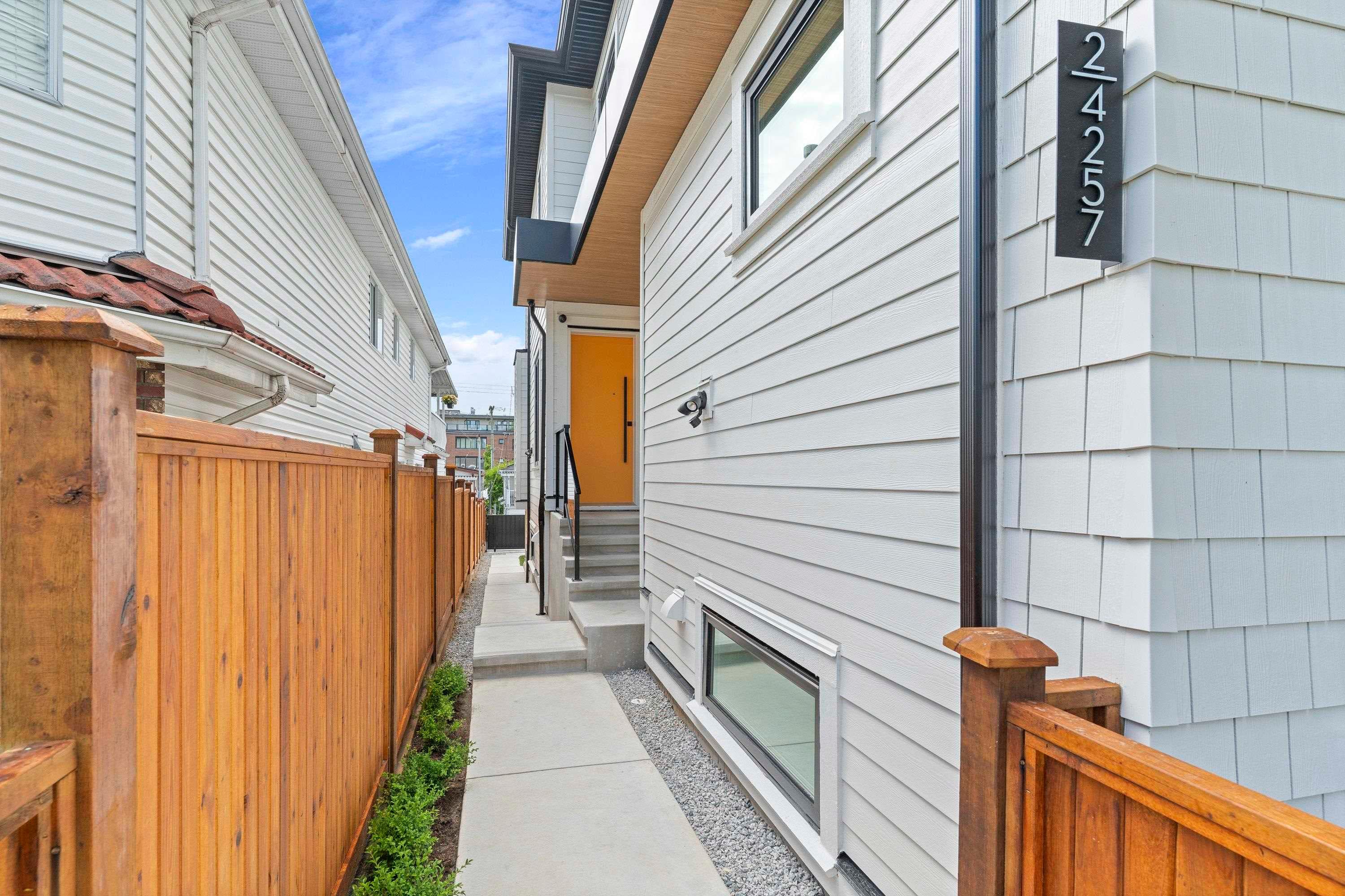 2 - 4257 Beatrice Street, Vancouver, V5N 4H9 — photo 2