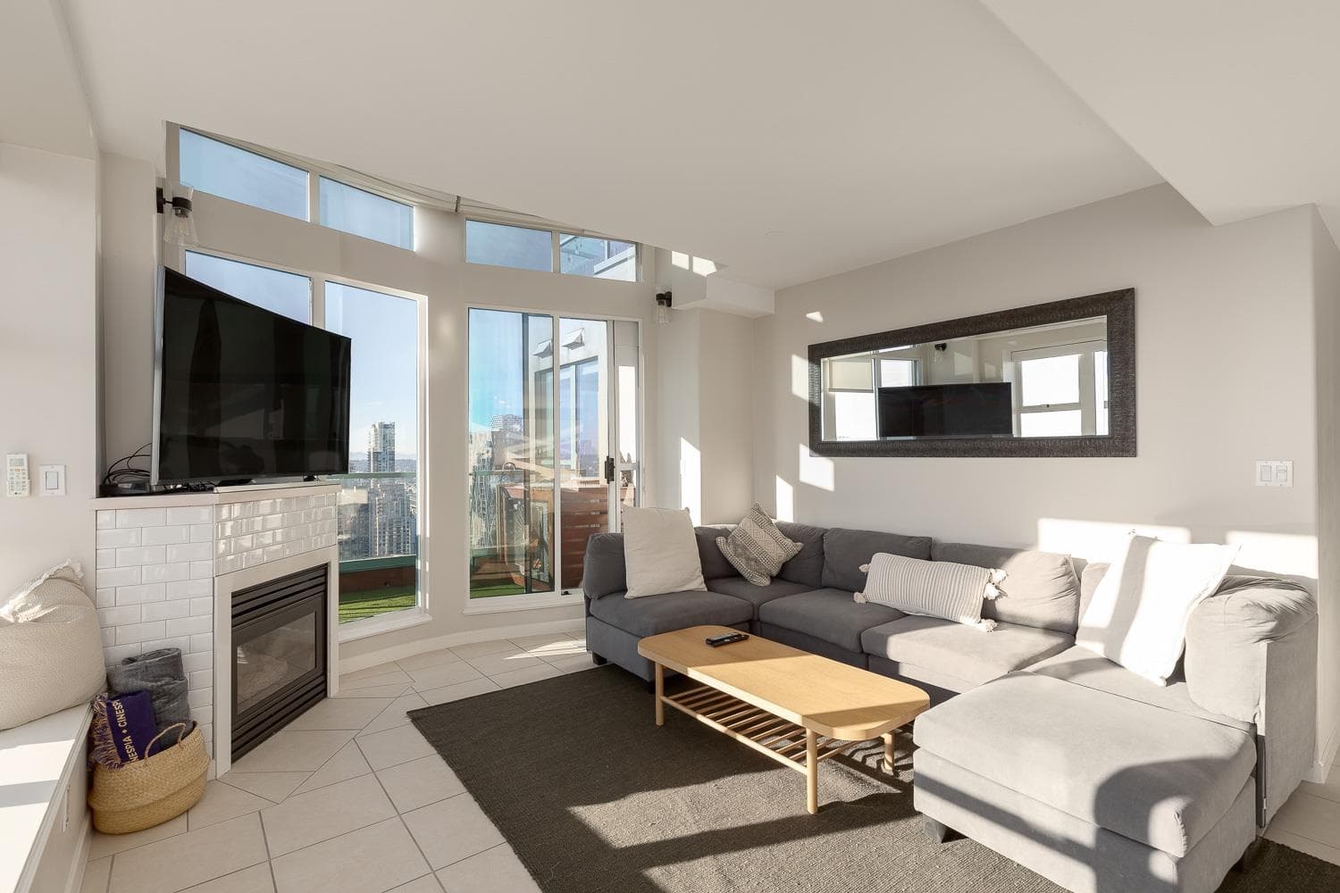 3603 - 939 Homer Street, Vancouver, V6B 2W6 — photo 2