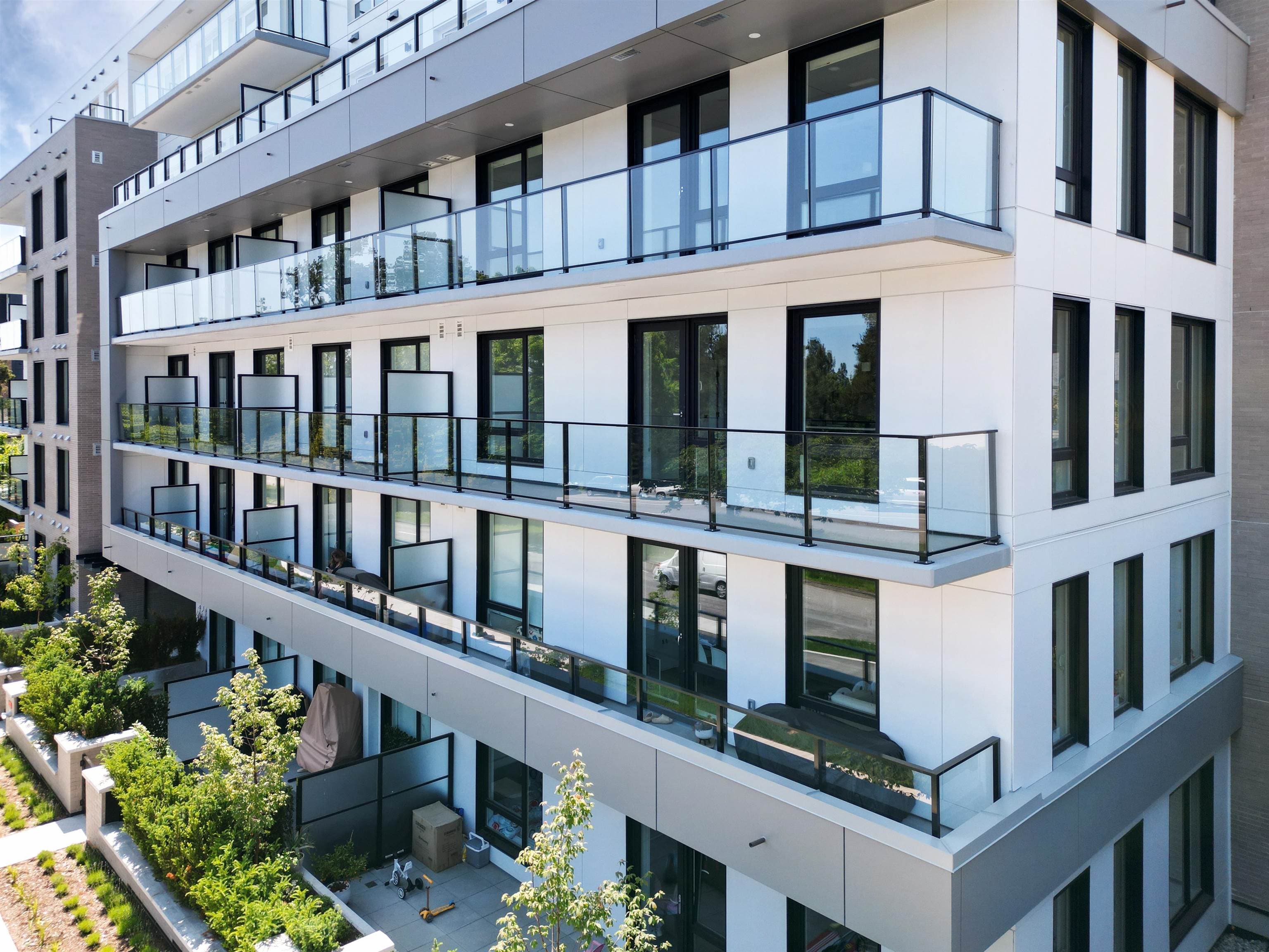 305 - 6859 Cambie Street, Vancouver, V6P 0M4 — photo 5