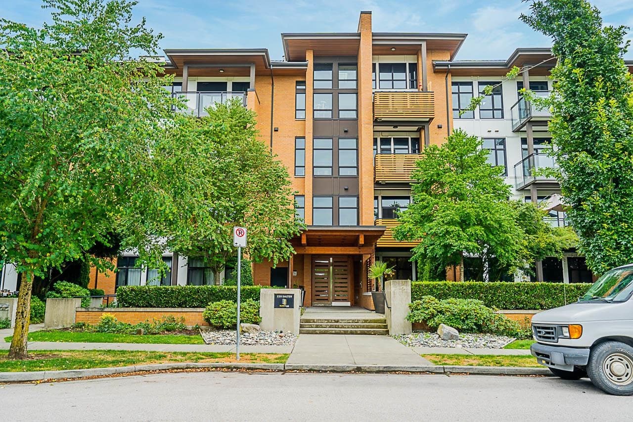 215 - 220 Salter Street, New Westminster, V3M 0H4 — photo 2