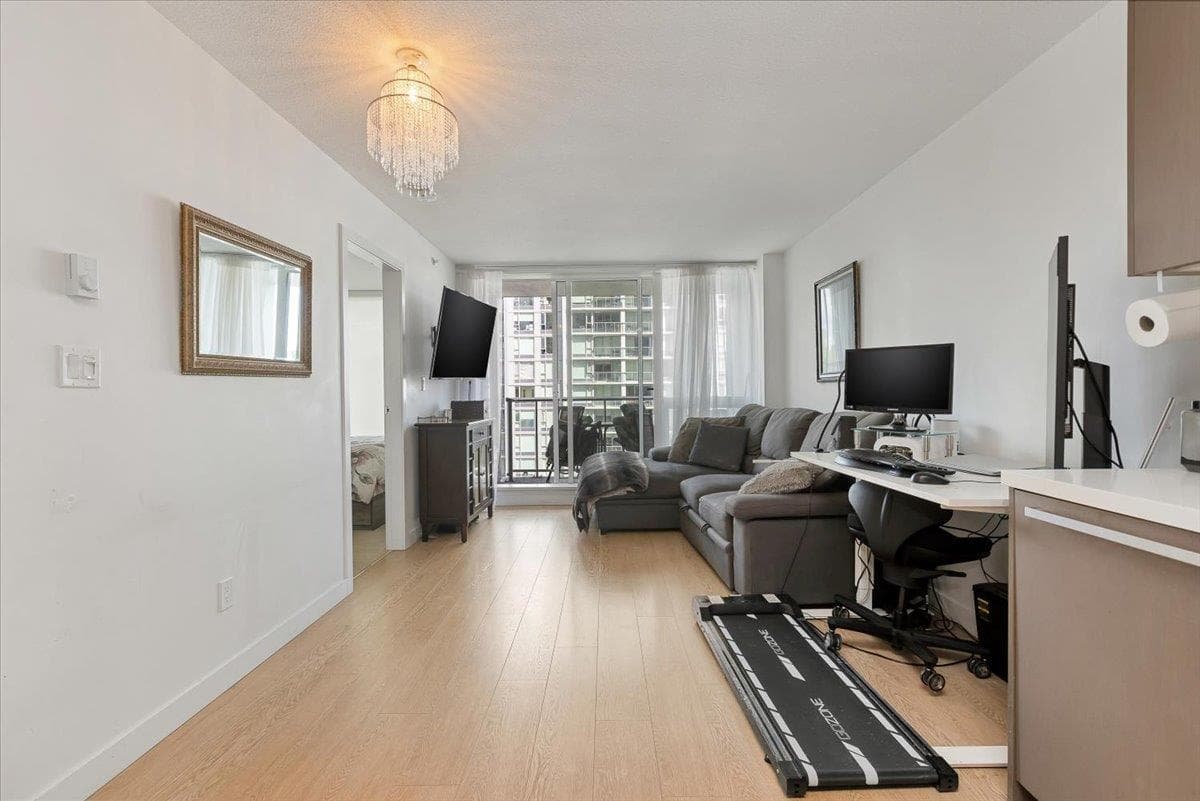1015 - 13696 100 Avenue, Surrey, V3T 0L5 — photo 2