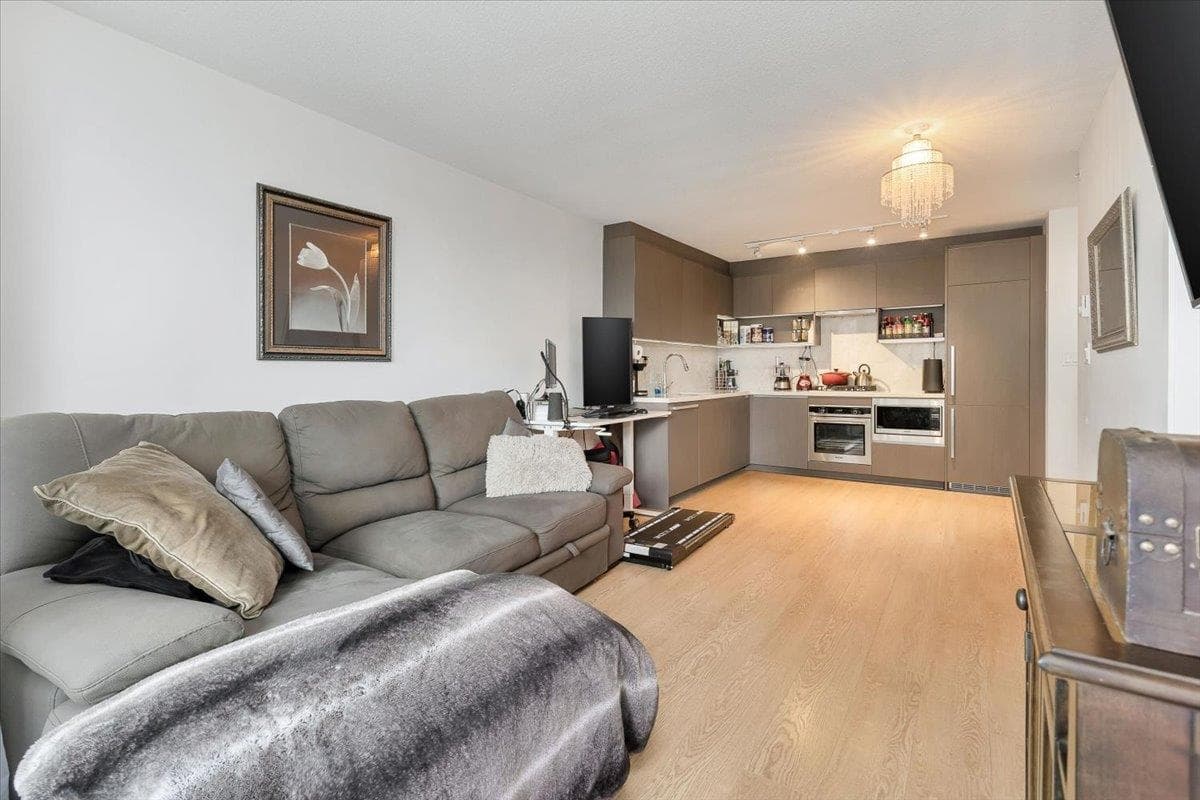 1015 - 13696 100 Avenue, Surrey, V3T 0L5 — photo 3
