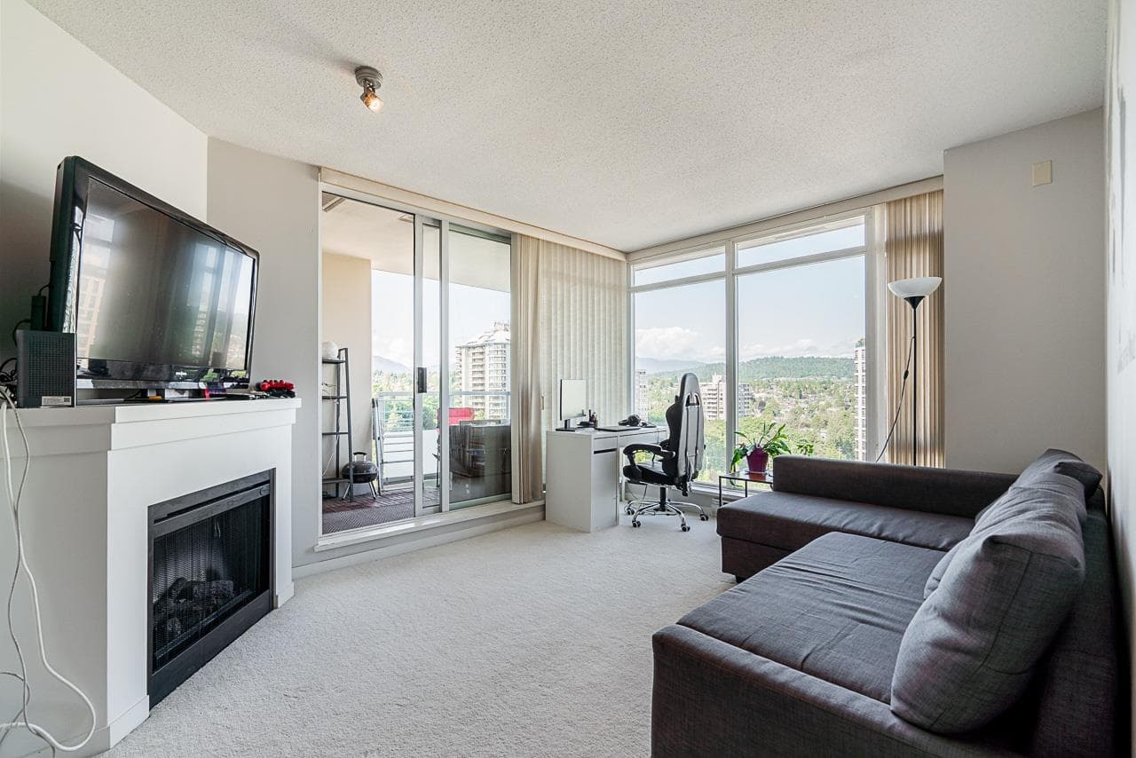 2305 - 2133 Douglas Road, Burnaby, V5C 0E9 — photo 3