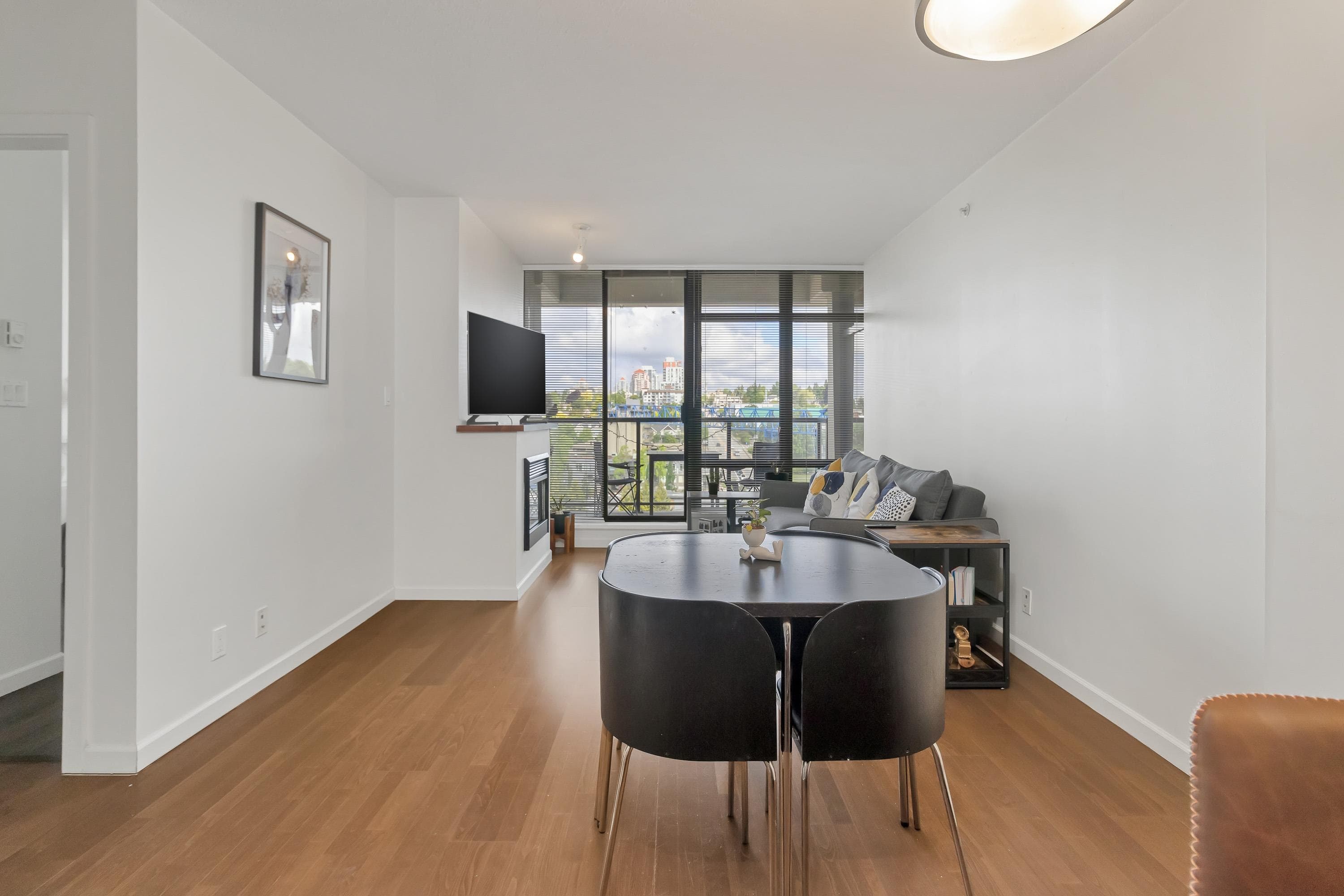 1808 - 610 Victoria Street, New Westminster, V3M 0A5 — photo 1