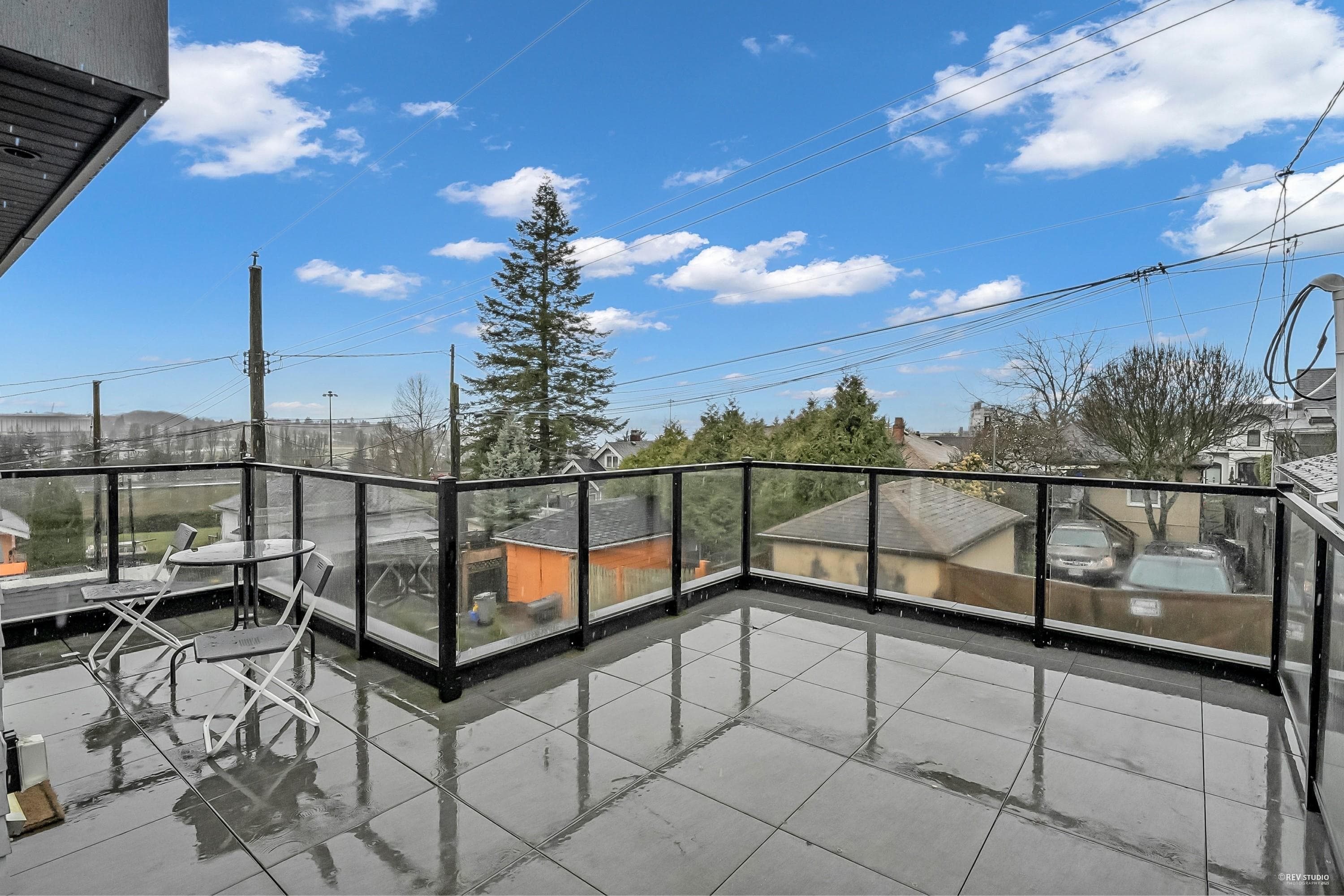 3429 Dundas Street, Vancouver, V5K 1R9 — photo 5