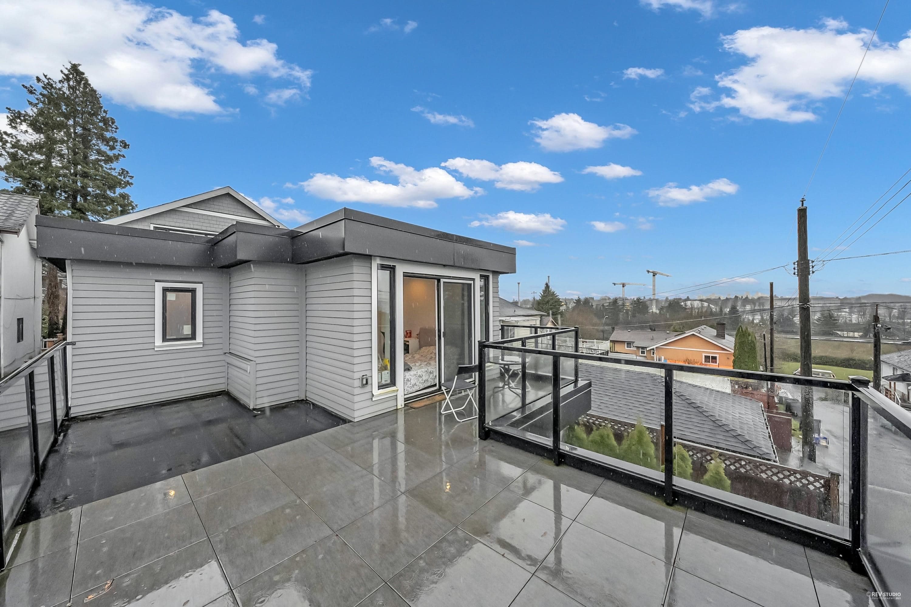 3429 Dundas Street, Vancouver, V5K 1R9 — photo 4