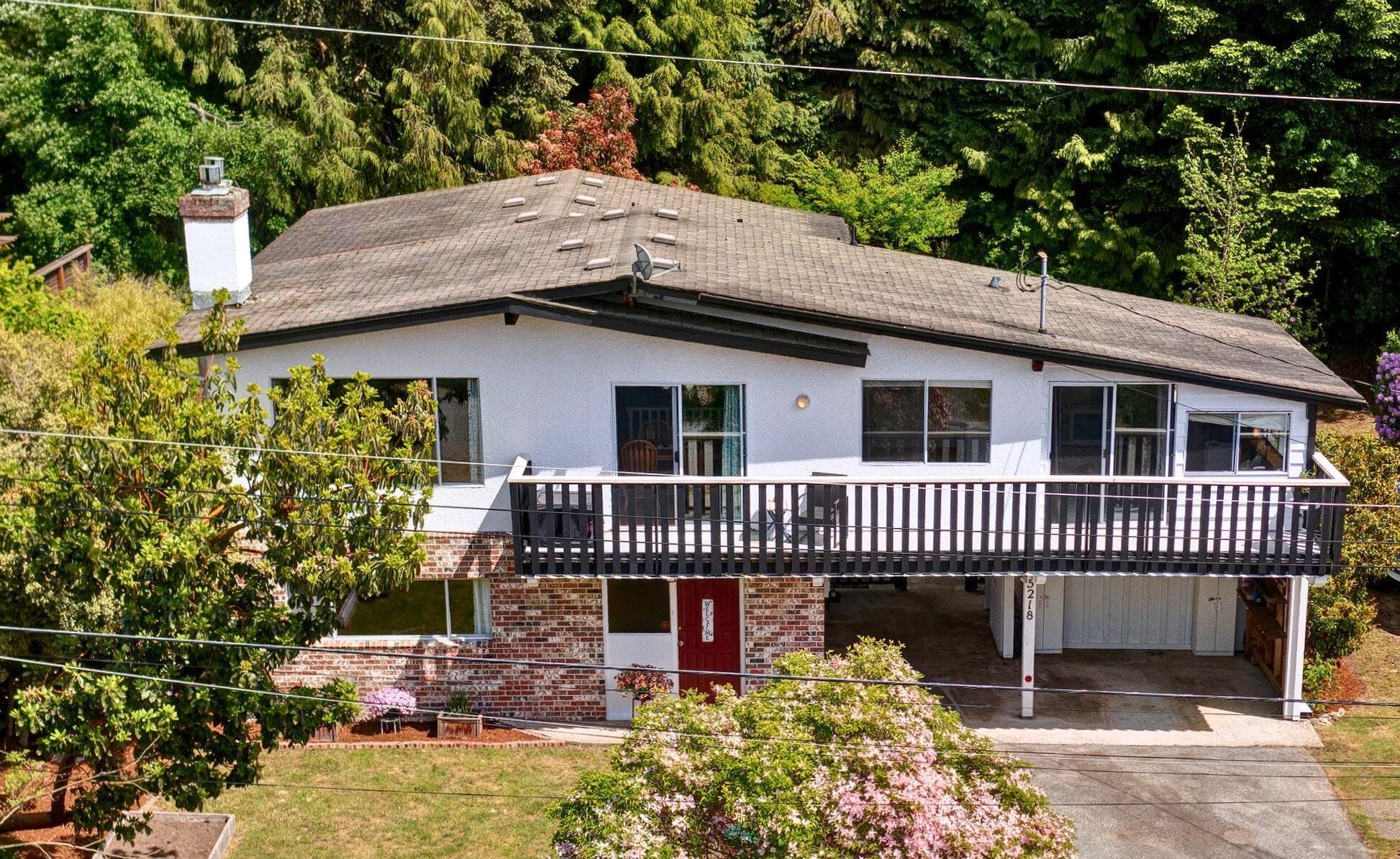 5218 Radcliffe Road, Sechelt