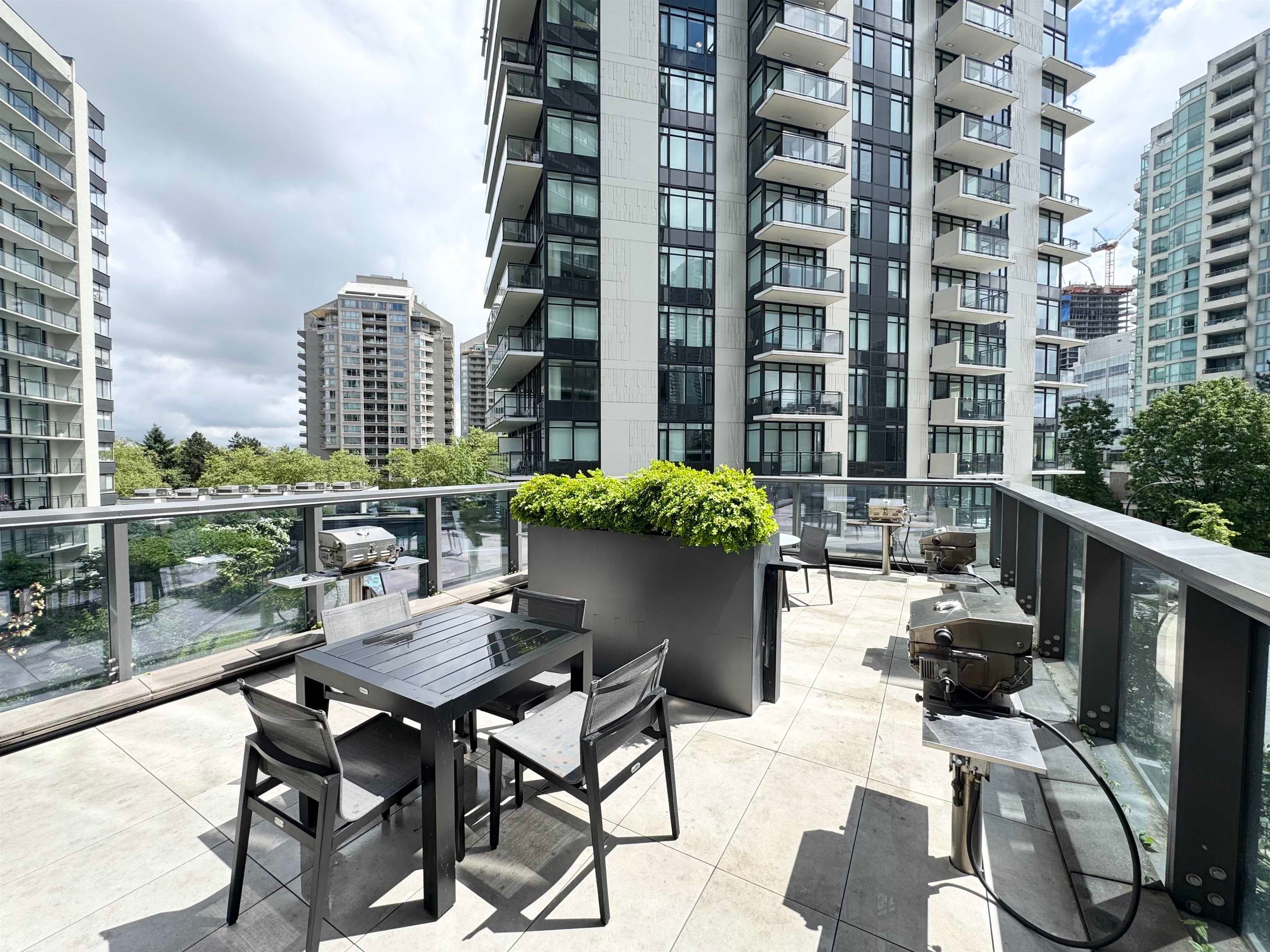2001 - 4711 Hazel Street, Burnaby, V5H 0J9 — photo 5