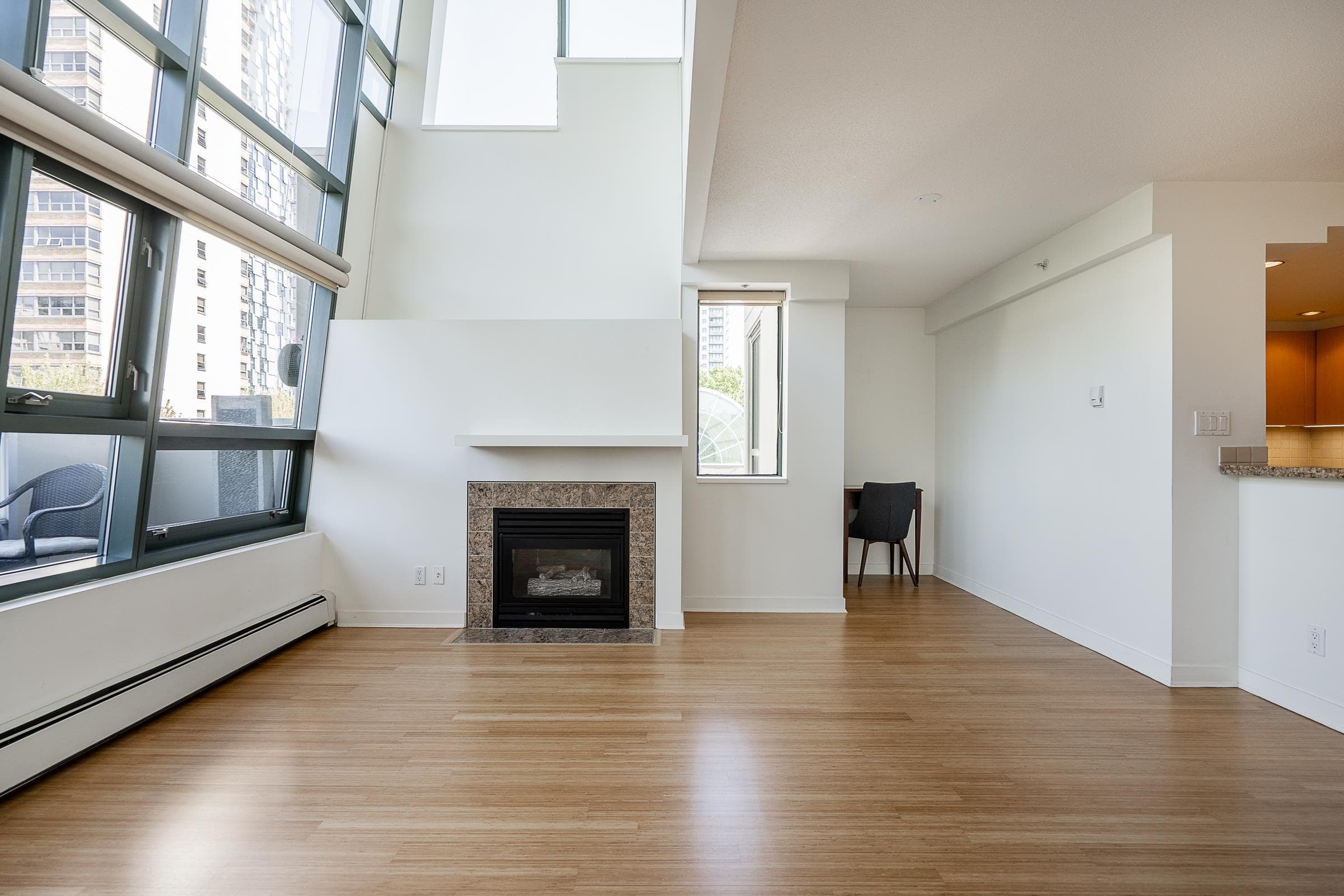 PH1 - 1688 Robson Street, Vancouver, V6G 1C7 — photo 3