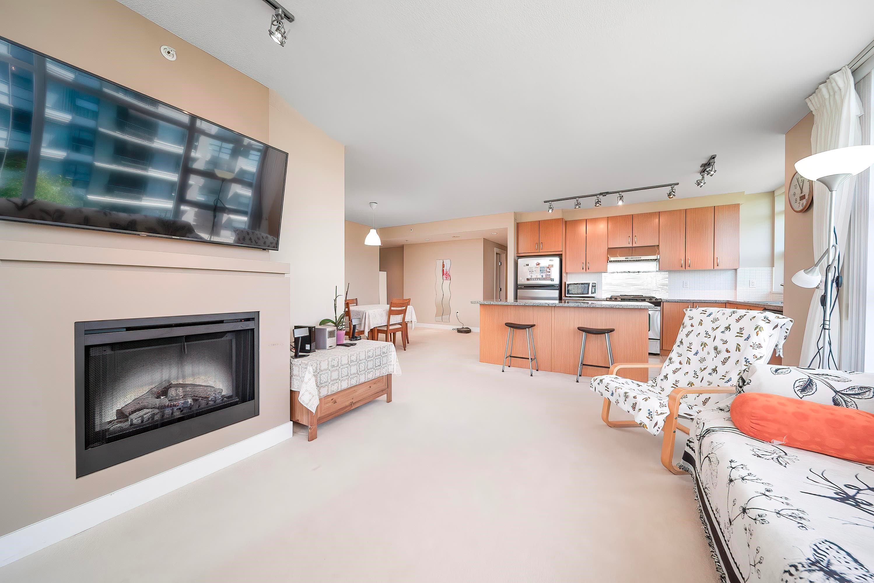 701 - 9222 University Crescent, Burnaby, V5A 0A6 — photo 5