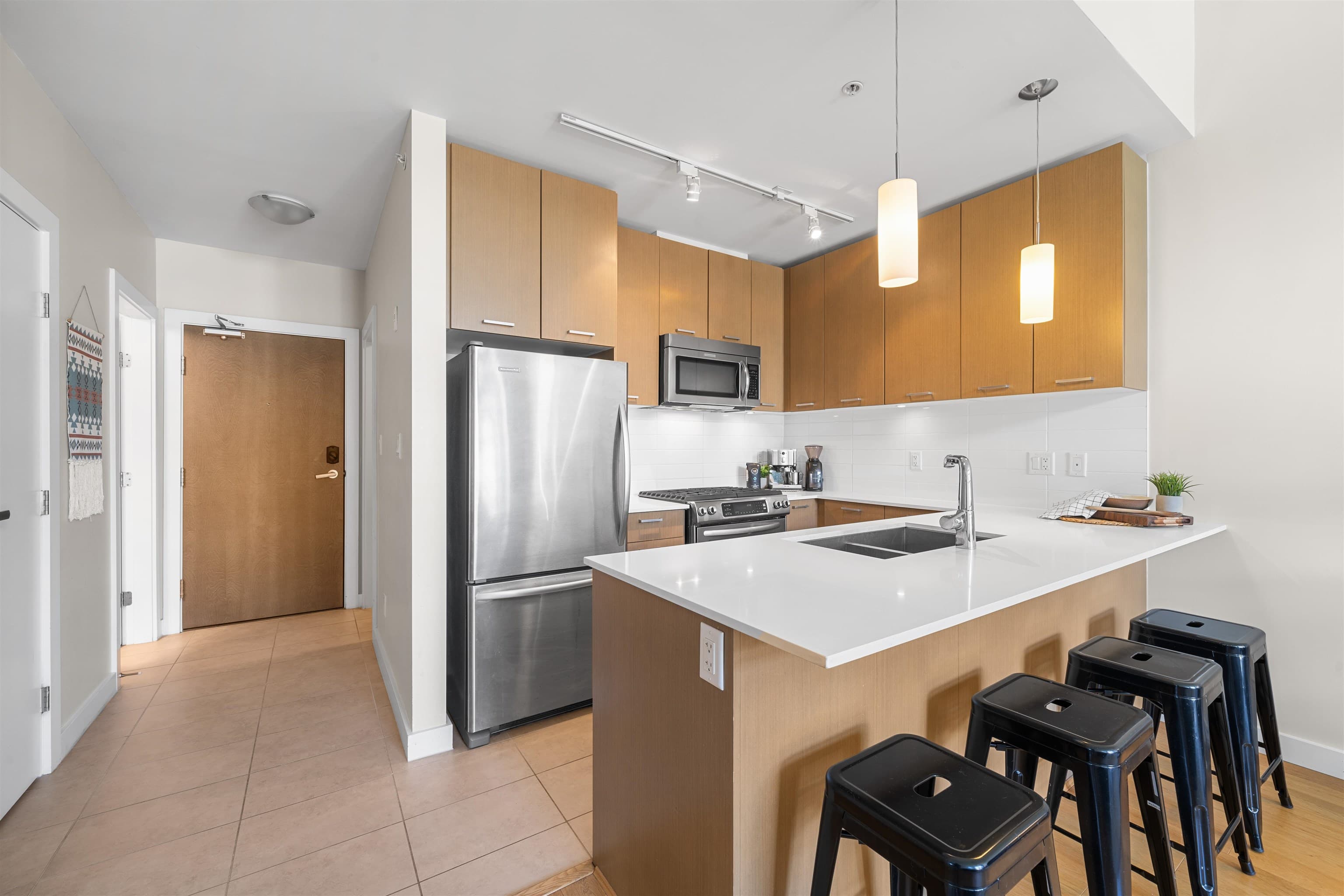 402 - 1182 W 16th Street, North Vancouver, V7P 0B3 — photo 5