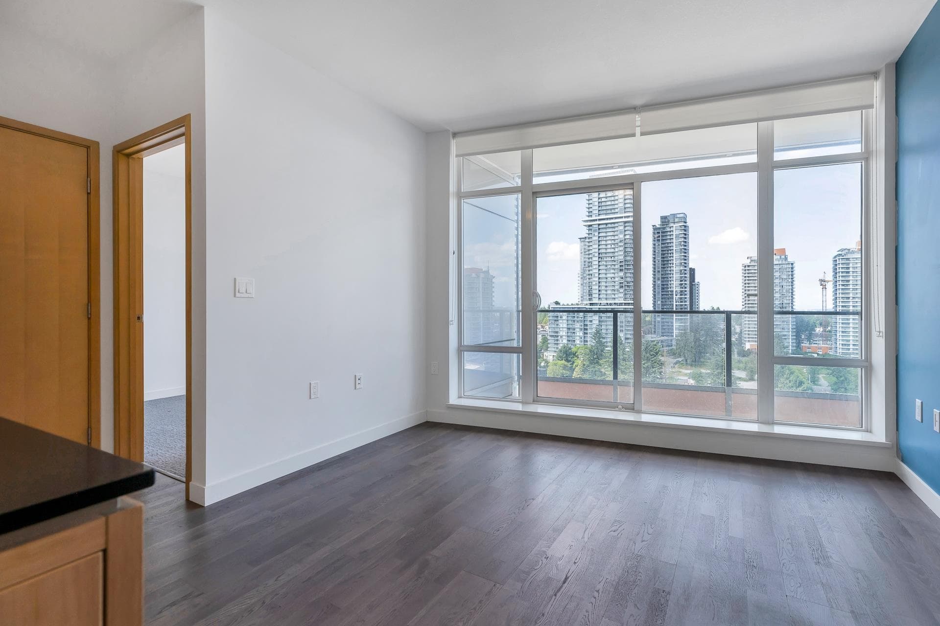 1607 - 13495 Central Avenue, Surrey, V3T 0K2 — photo 4