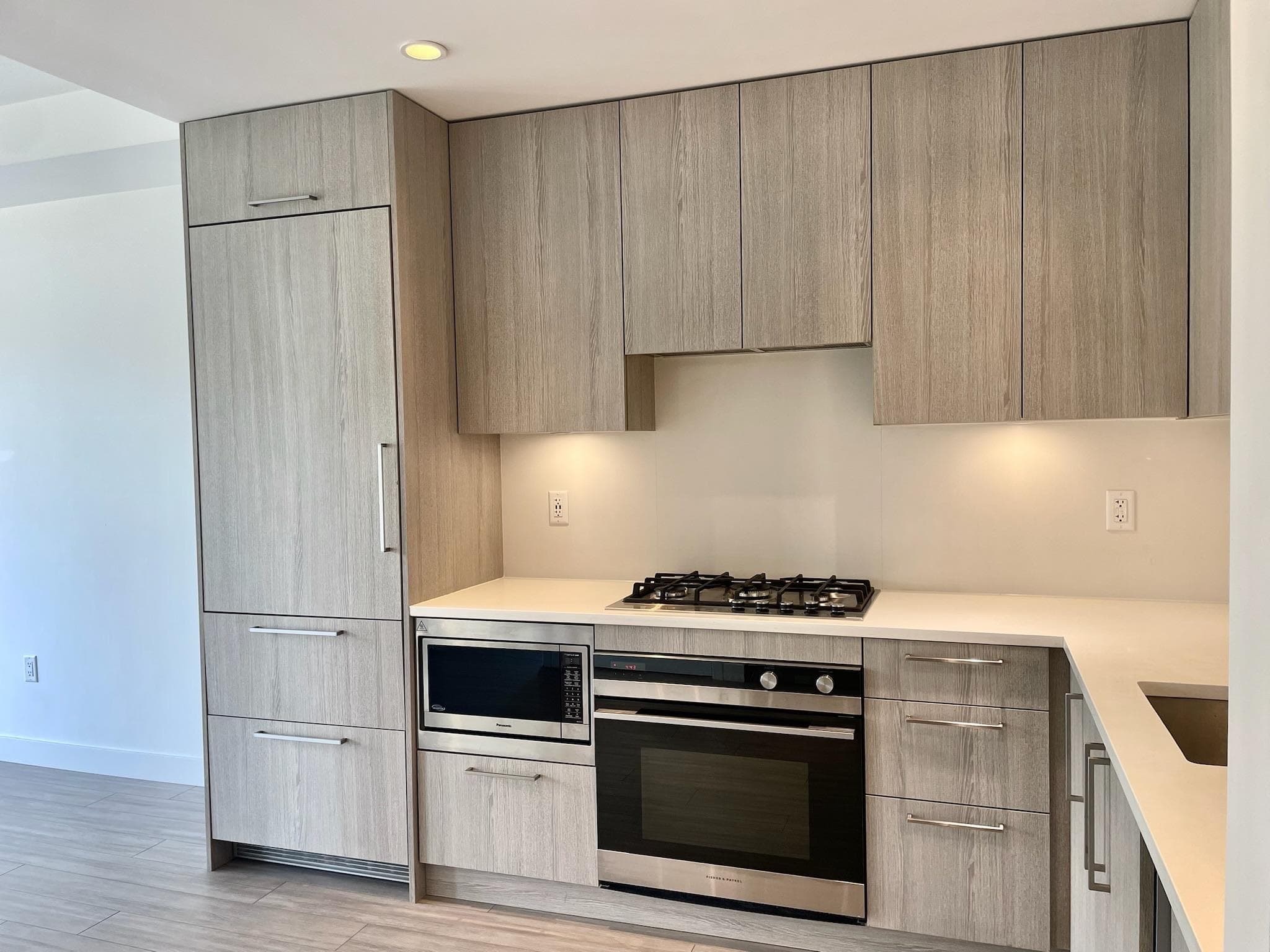 214 - 707 East 3 Street, North Vancouver, V7L 1G8 — photo 2