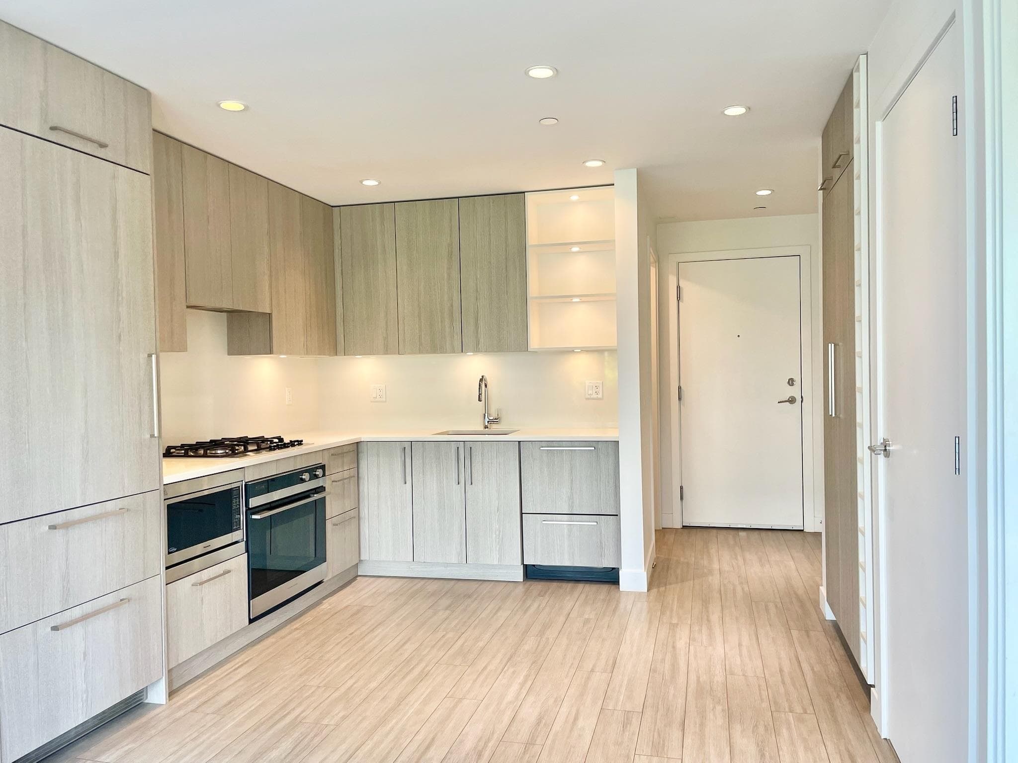 214 - 707 East 3 Street, North Vancouver, V7L 1G8 — photo 3