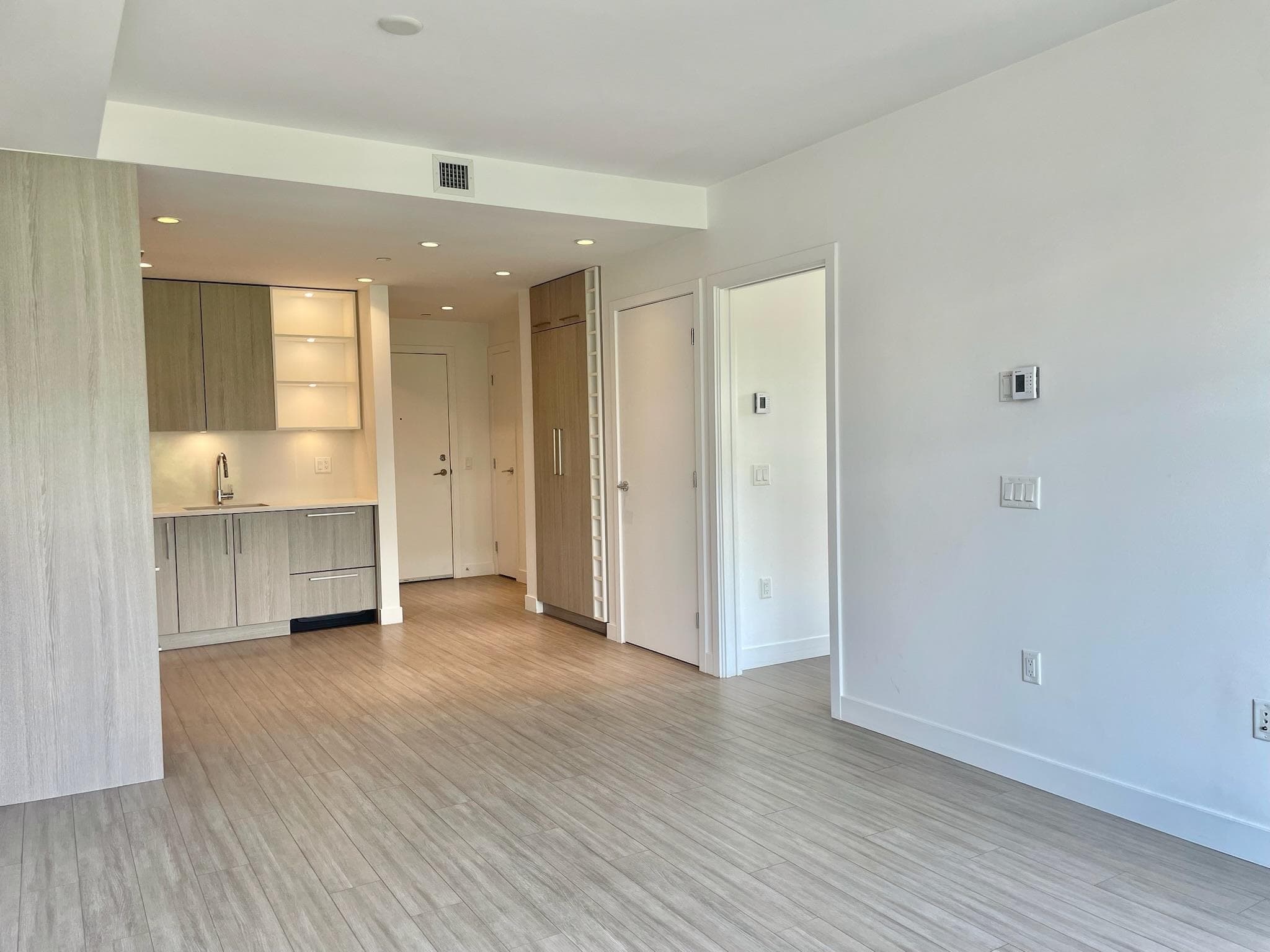 214 - 707 East 3 Street, North Vancouver, V7L 1G8 — photo 4