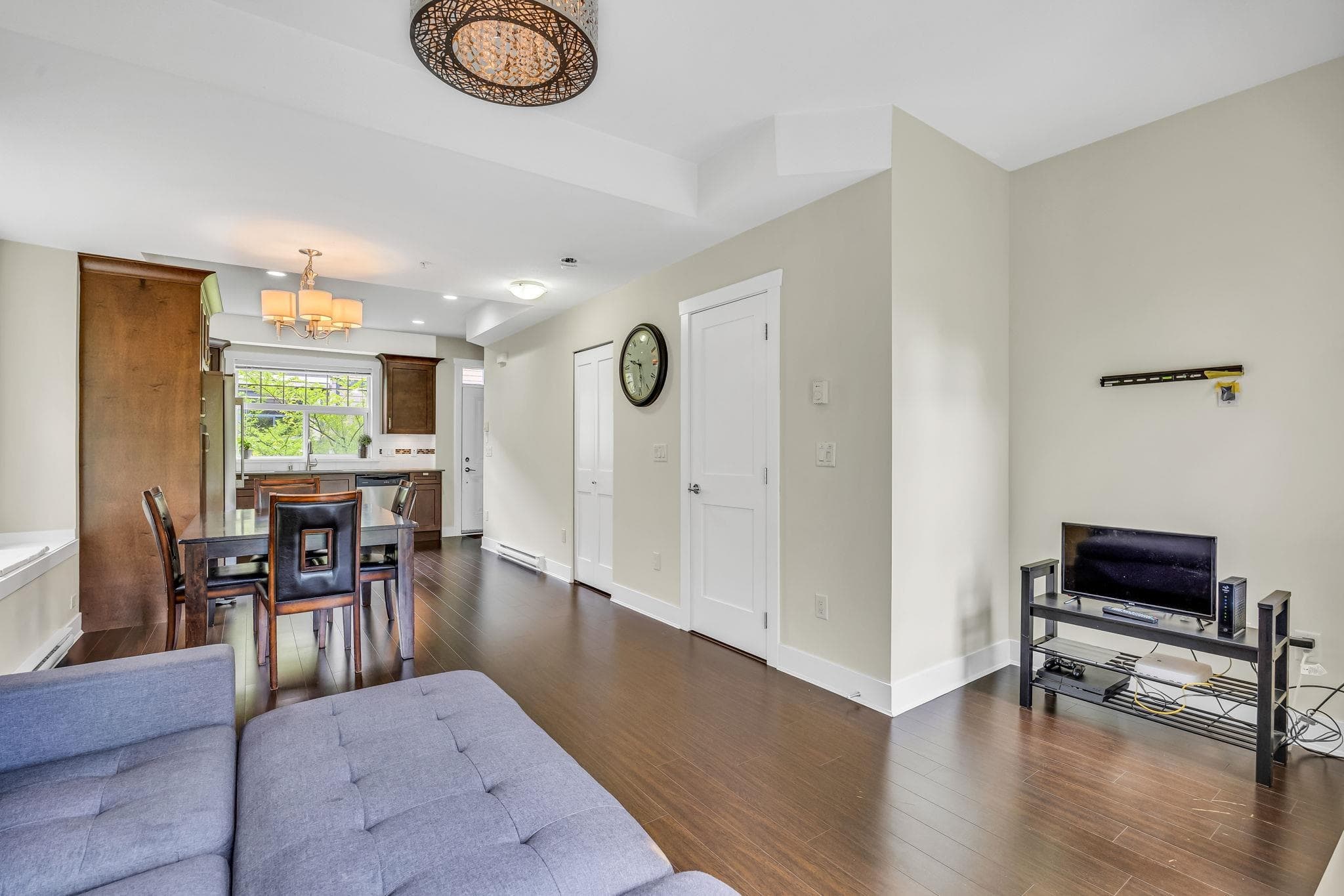 213 - 828 Royal Avenue, New Westminster, V3M 1J9 — photo 4