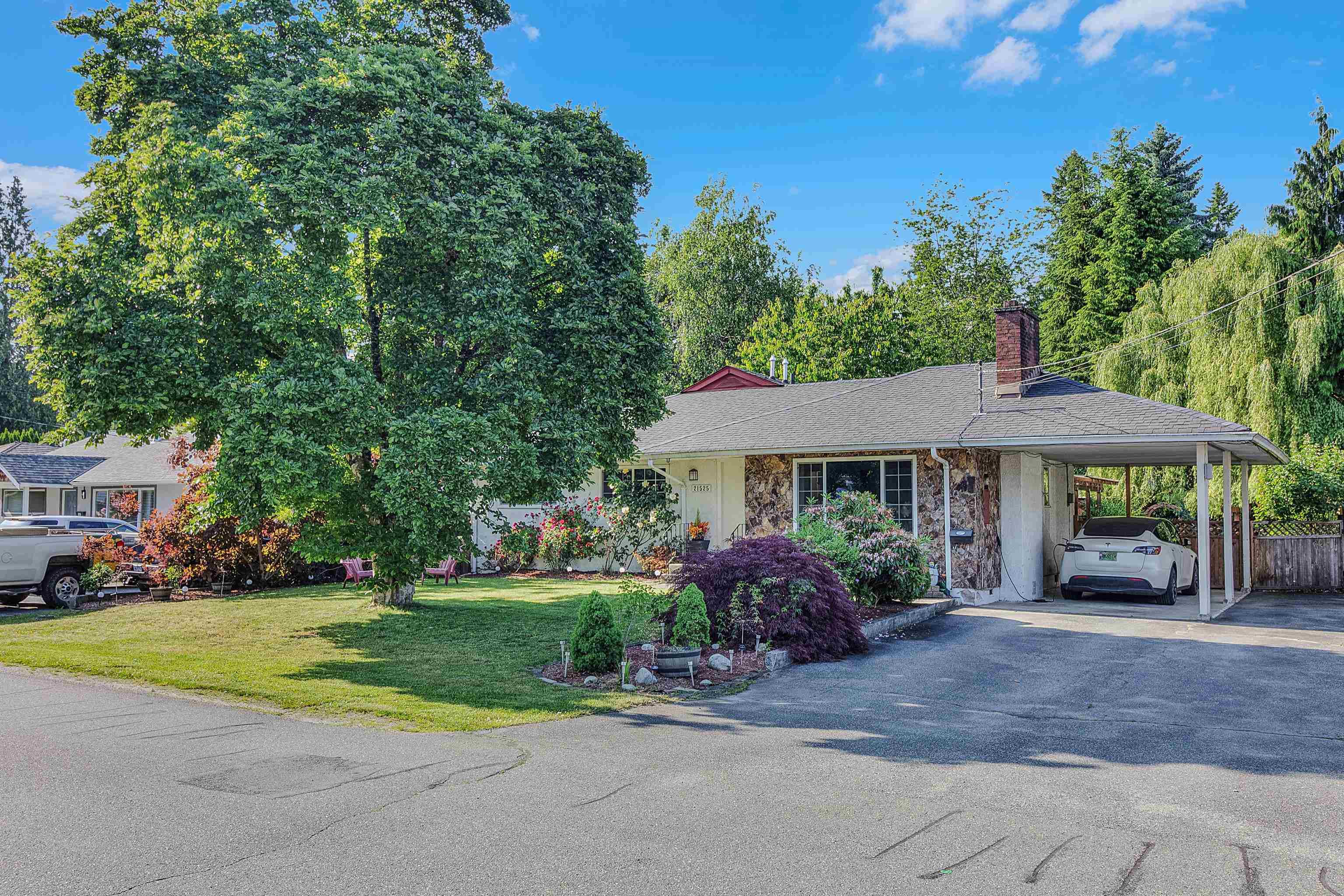 21525 Stonehouse Avenue, Maple Ridge, V2X 3Z5 — photo 2