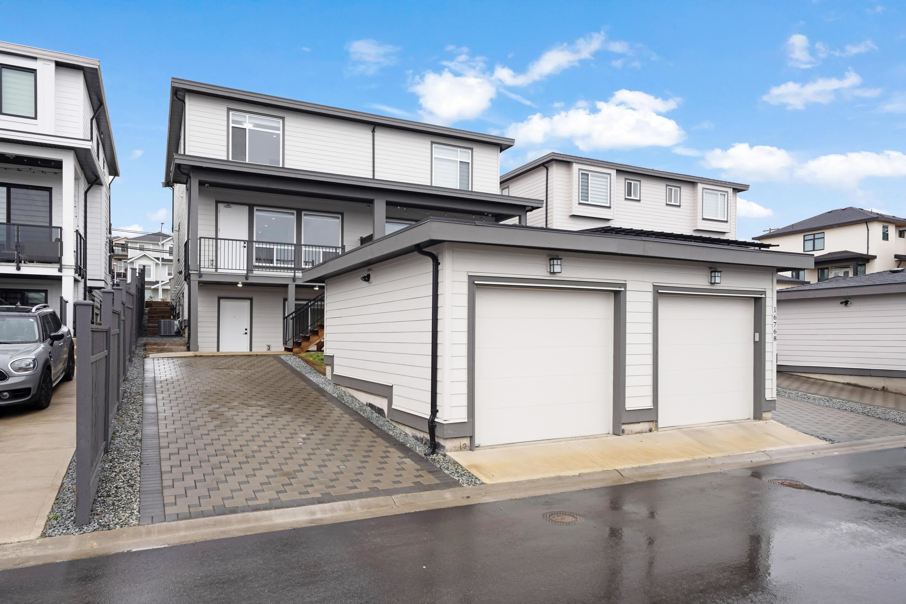 16762 16 Avenue, Surrey, V3S 9X7 — photo 1
