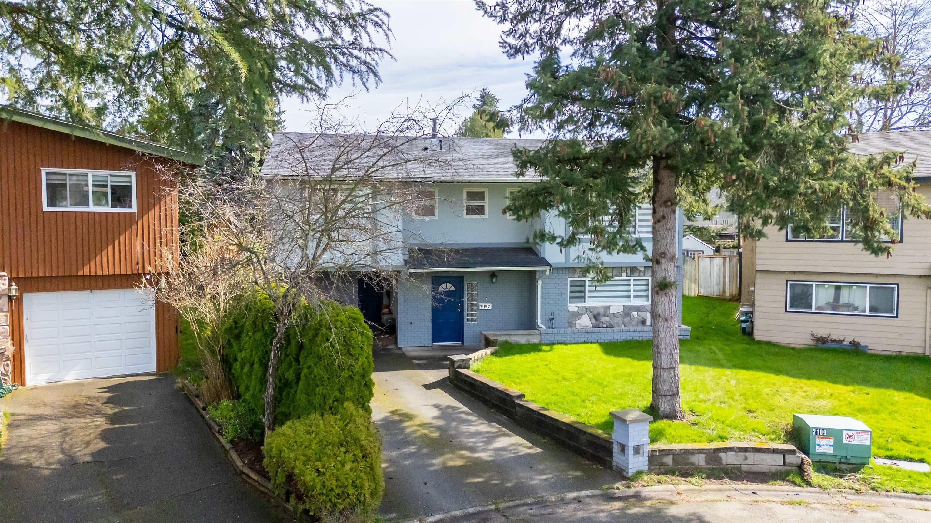7452 115a Street, Delta, V4C 5P8 — photo 2