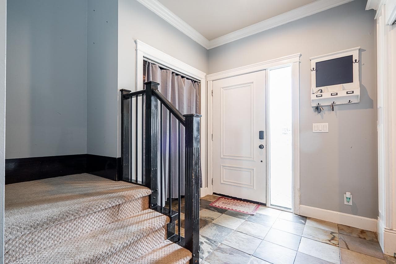 19069 72 Avenue, Surrey, V4N 1M9 — photo 4