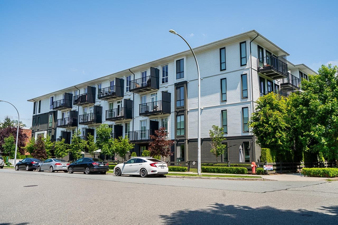 405 - 10168 149 Street, Surrey, V3R 0E9 — photo 1