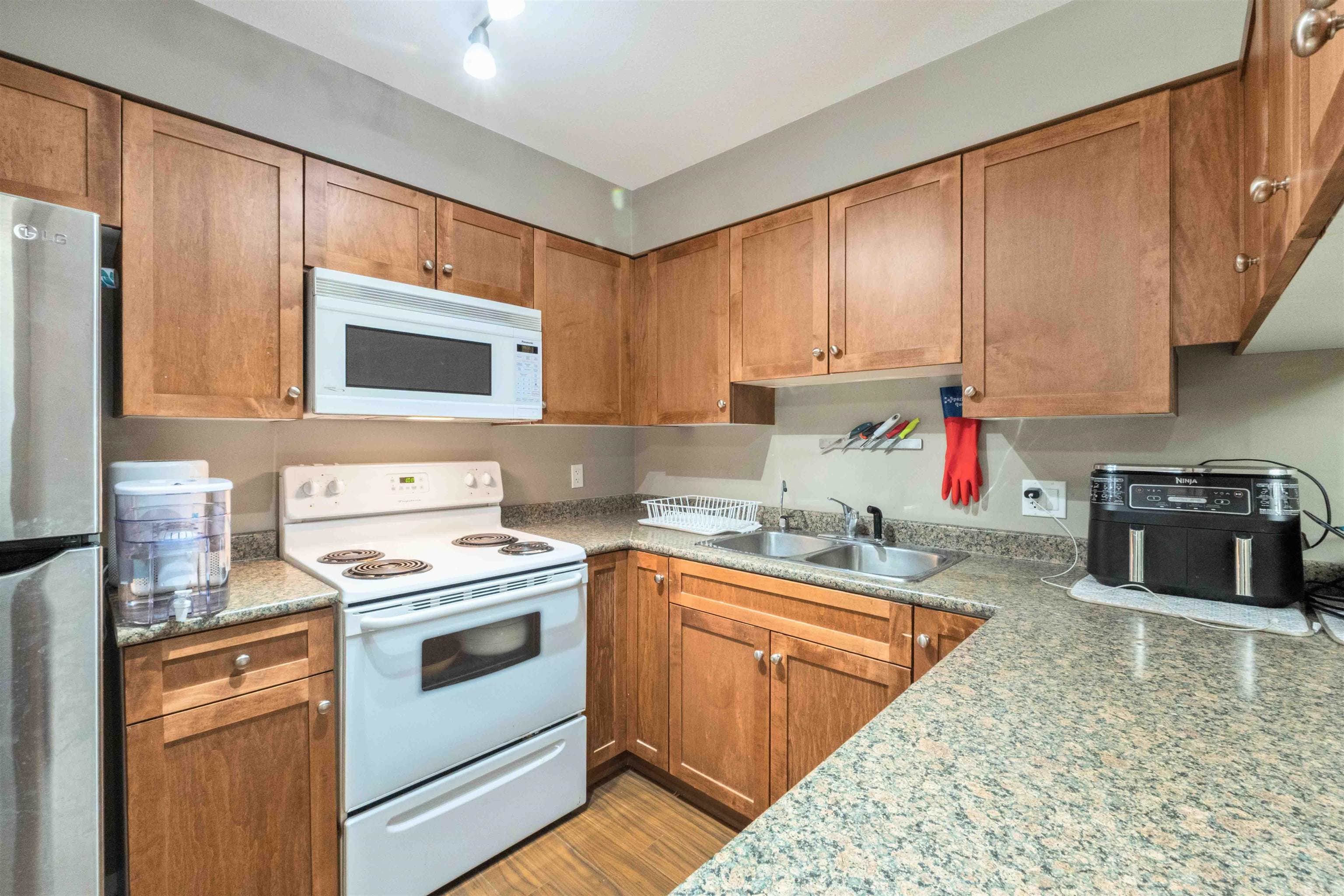 101 - 33960 Old Yale Road, Abbotsford, V2S 2J9 — photo 5